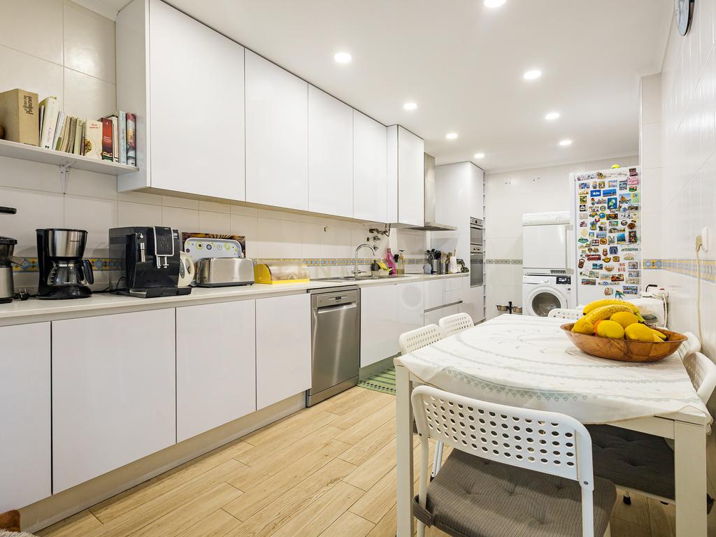  Sintra - Vila-Verde - Apartamento T3+2 em Condomínio - Image 8