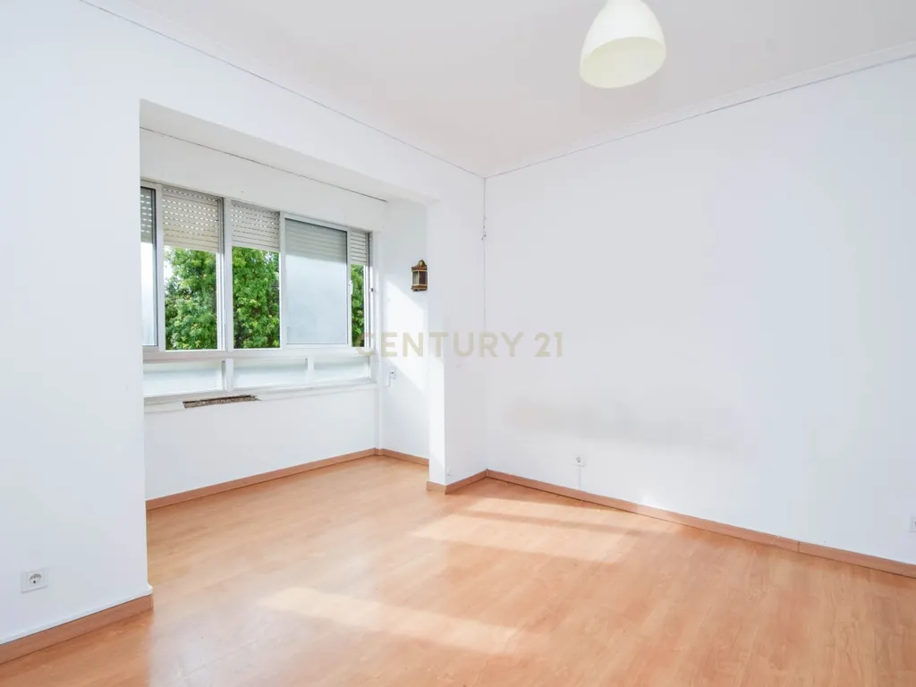 T3 na Quinta do Marquês, Oeiras | 115 m² de Potencial para Criar a Sua Casa de Sonho - Image 17