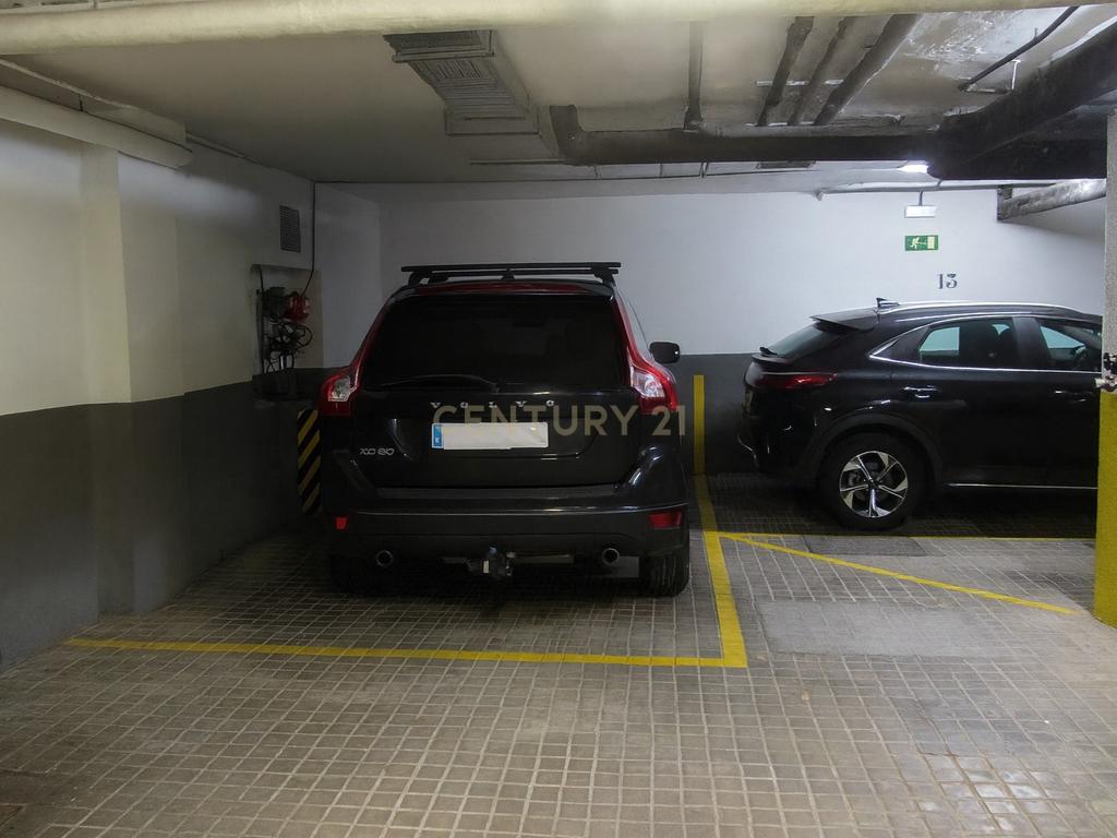 EXCLUSIVO APARTAMENTO EM URBANIZAÇÃO COM JARDIM E PISCINA - Image 38