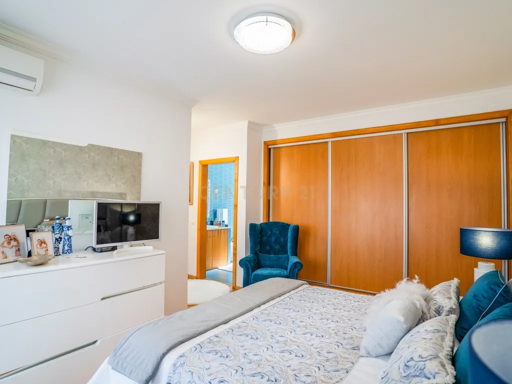 Moradia T4 Independente com Anexo | Lote 635 m² - Image 20