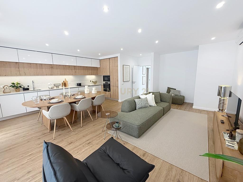 Apartamento Novo com Terraço e Piscina Privativa em Nazaré - Image 7