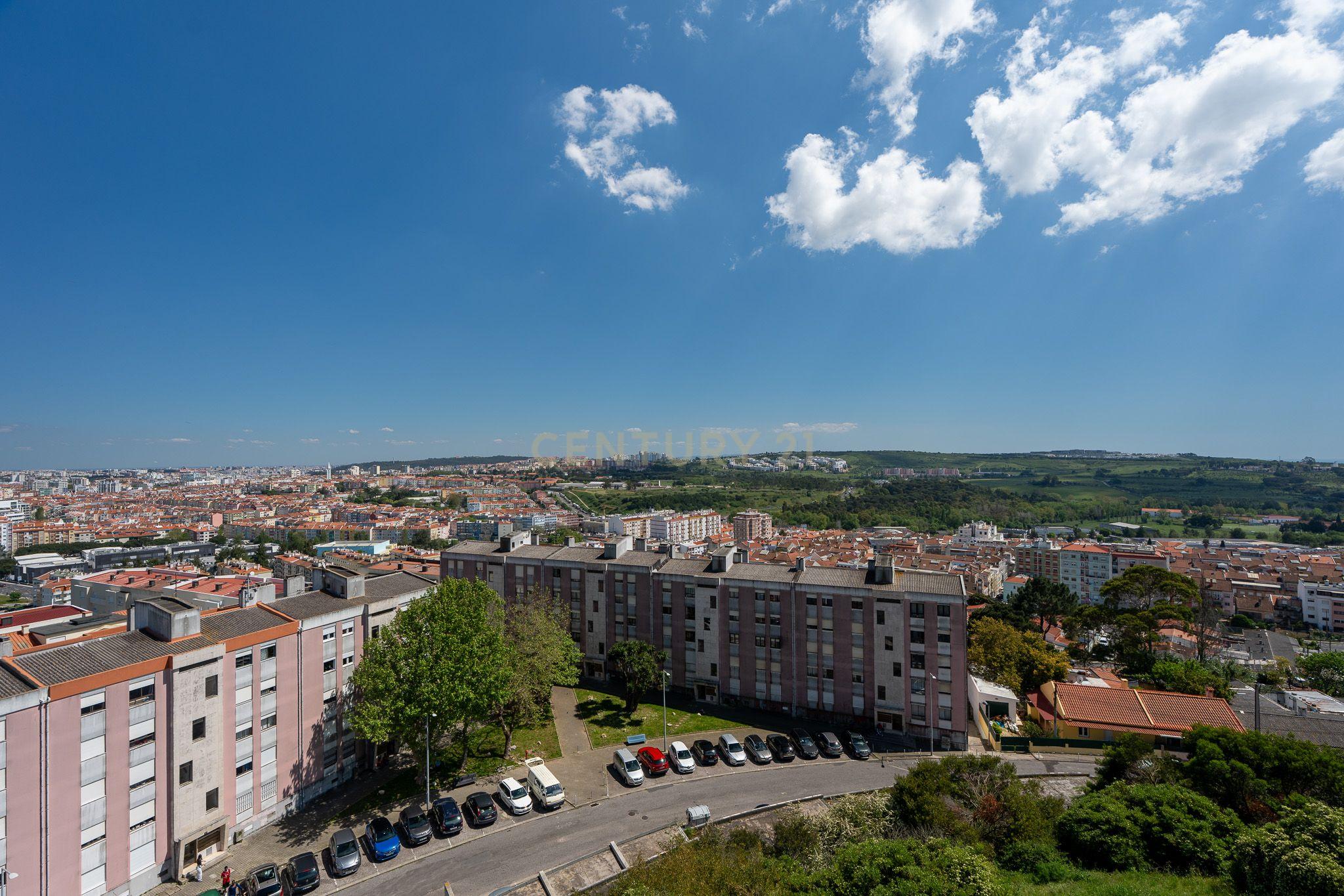 **Fantástico apartamento T4 com arrecadação*** - Image 21