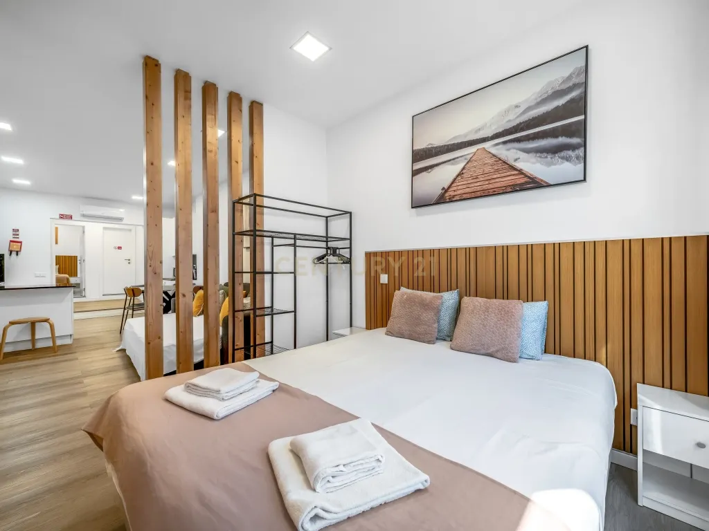 Moradia T3 renovada no centro histórico de Albufeira /200 metros da praia - Image 32