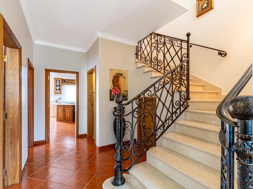 MORADIA T4 - SANTARÉM - Conforto, Elegância e Funcionalidade - Image 23