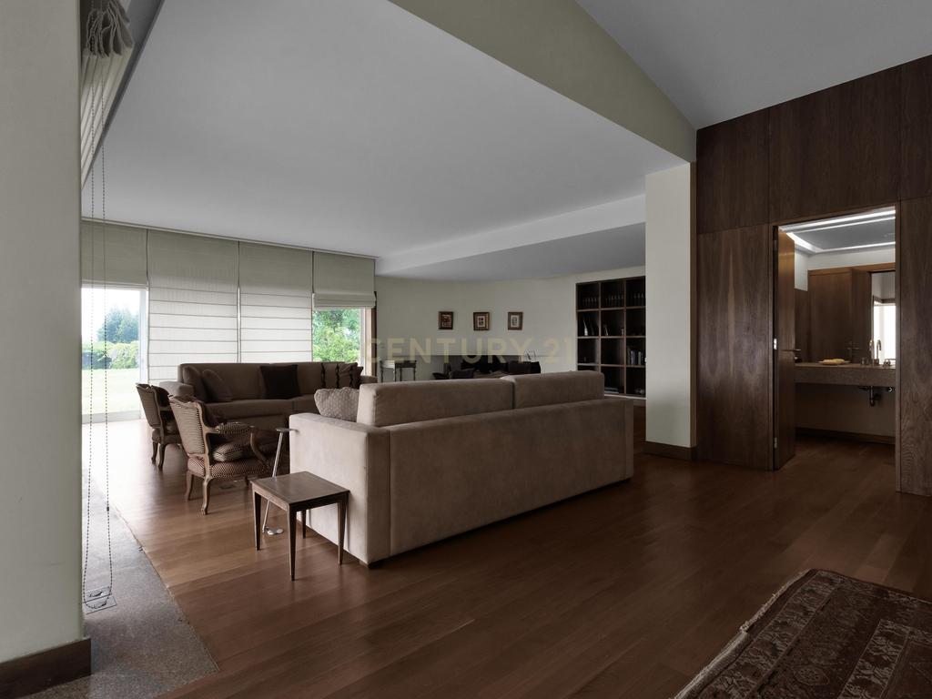 Moradia em vizela com 6 quartos e elevado potencial de investimento - Image 4