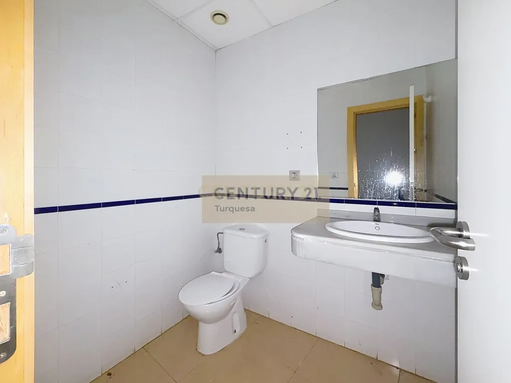 Amplo local comercial em Benalmádena, Málaga, com excelente localização - Image 23
