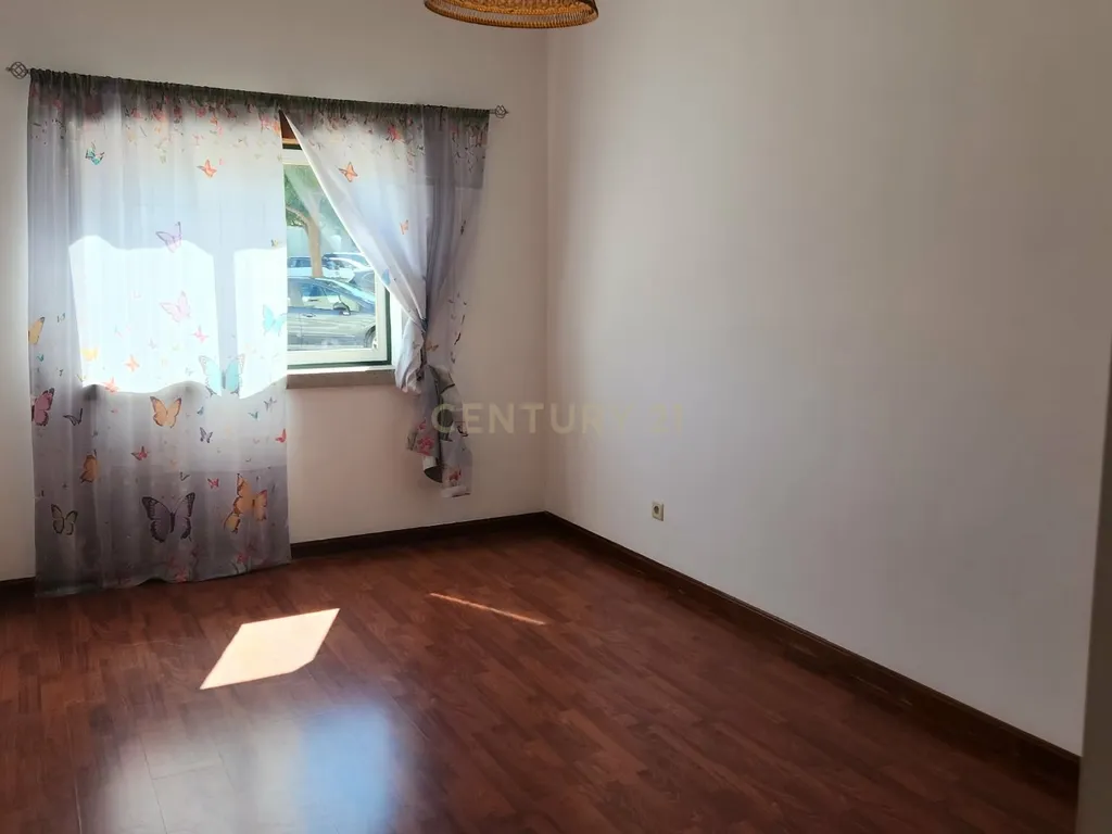 T4 em Alcains| Espaço, Localização e Funcionalidade - Image 16