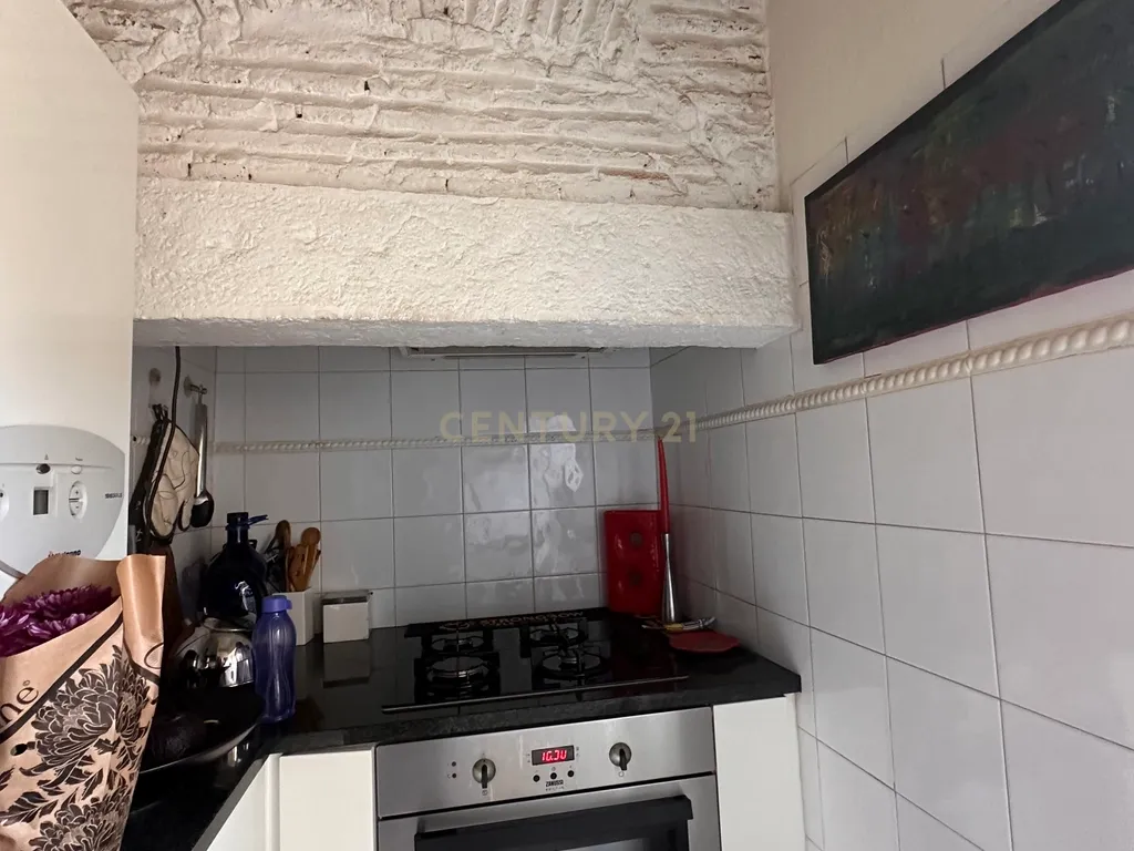 Apartamento T2 em Alcantara em Localização Privilegiada - Image 15