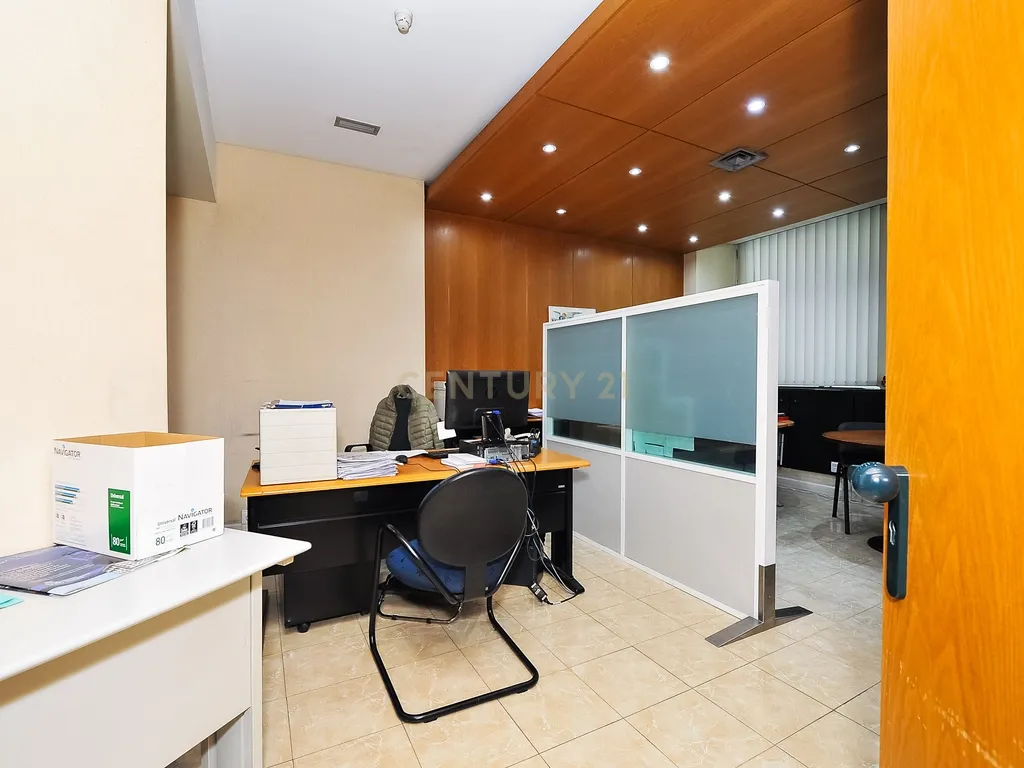Edifício Areeiro de 2.230m2 P/ Residência Universitário C/ Projeto Aprovado - Image 12