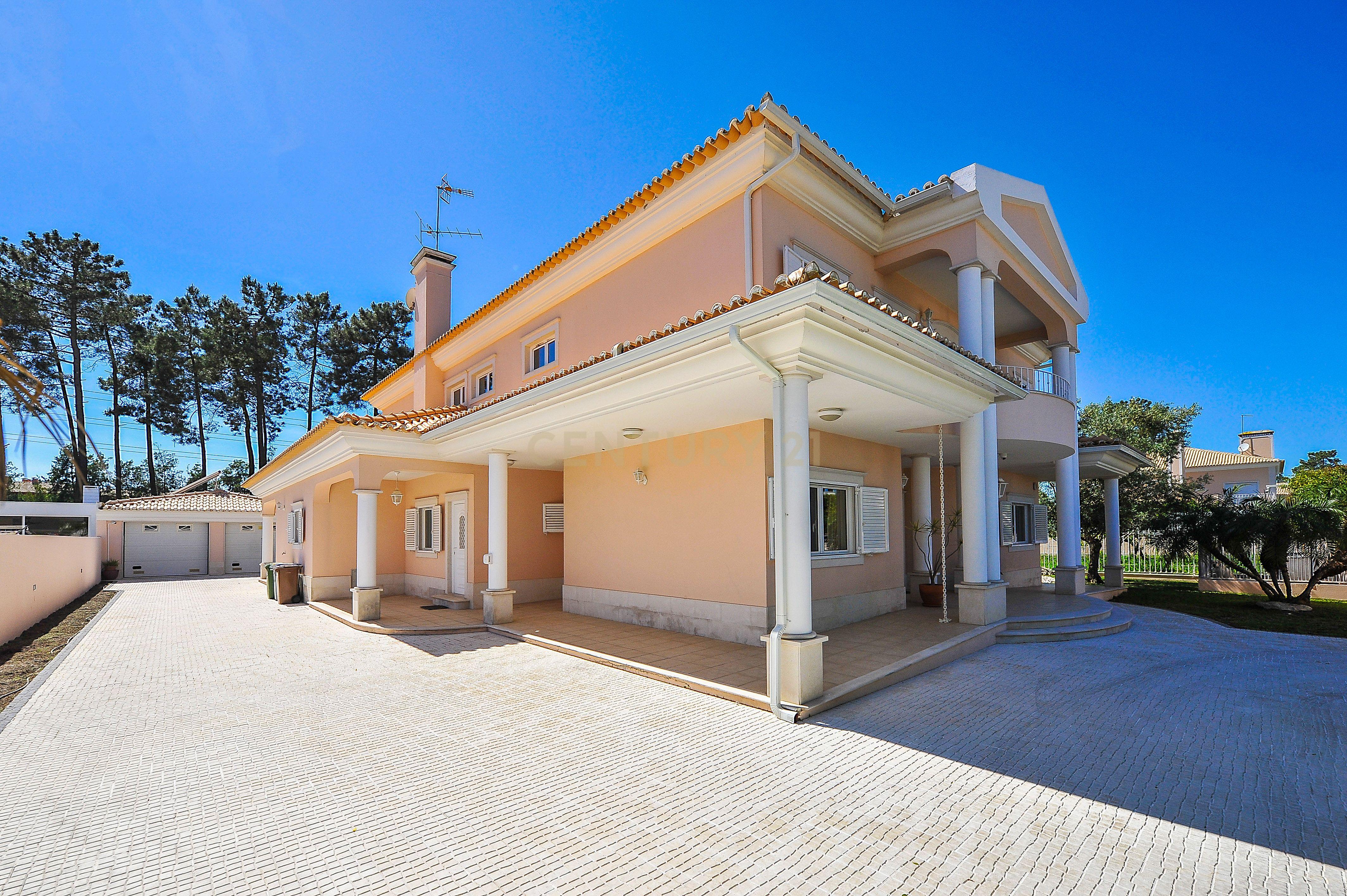 MORADIA T6 - EXELENTE INVESTIMENTO - Image 6