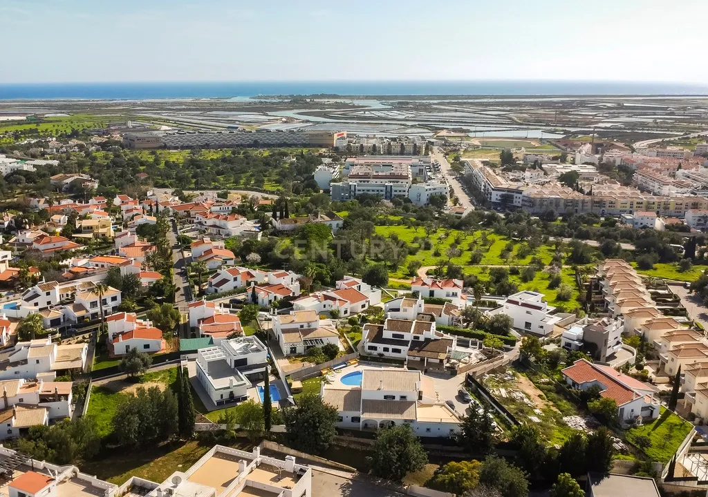 Moradia T4 com vista Mar e Cidade - Viva o Sonho de uma Vida na Quinta da Barra em Tavira - Image 41