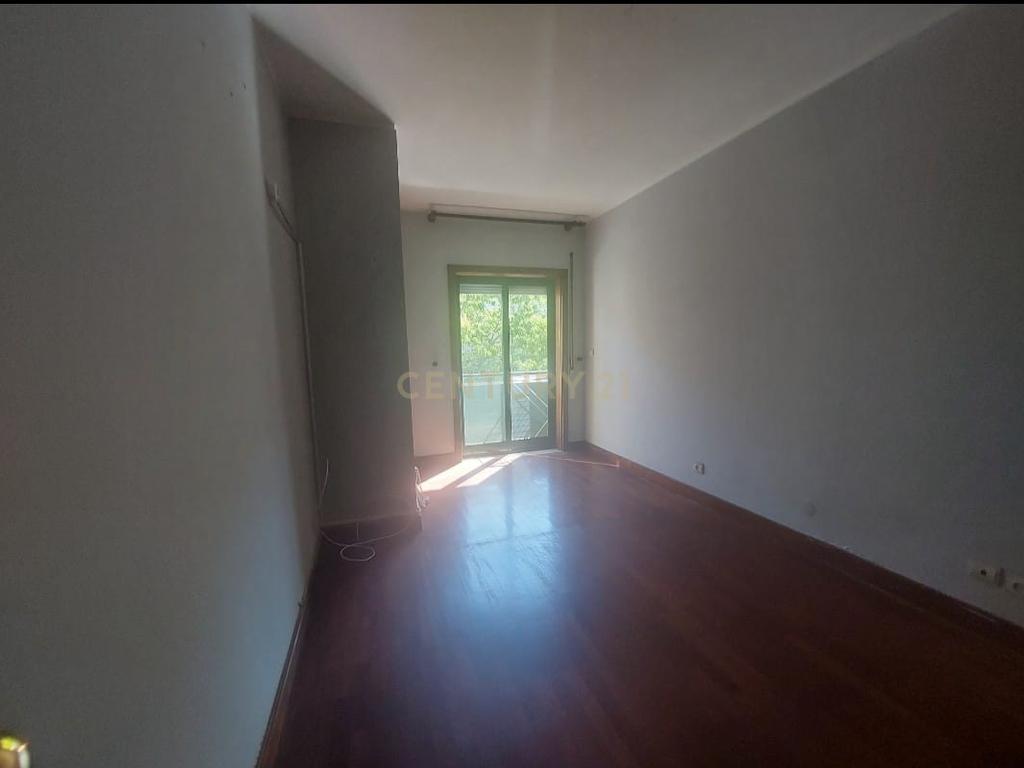 Apartamento T2 em Matosinhos com Garagem e Varanda - Image 10