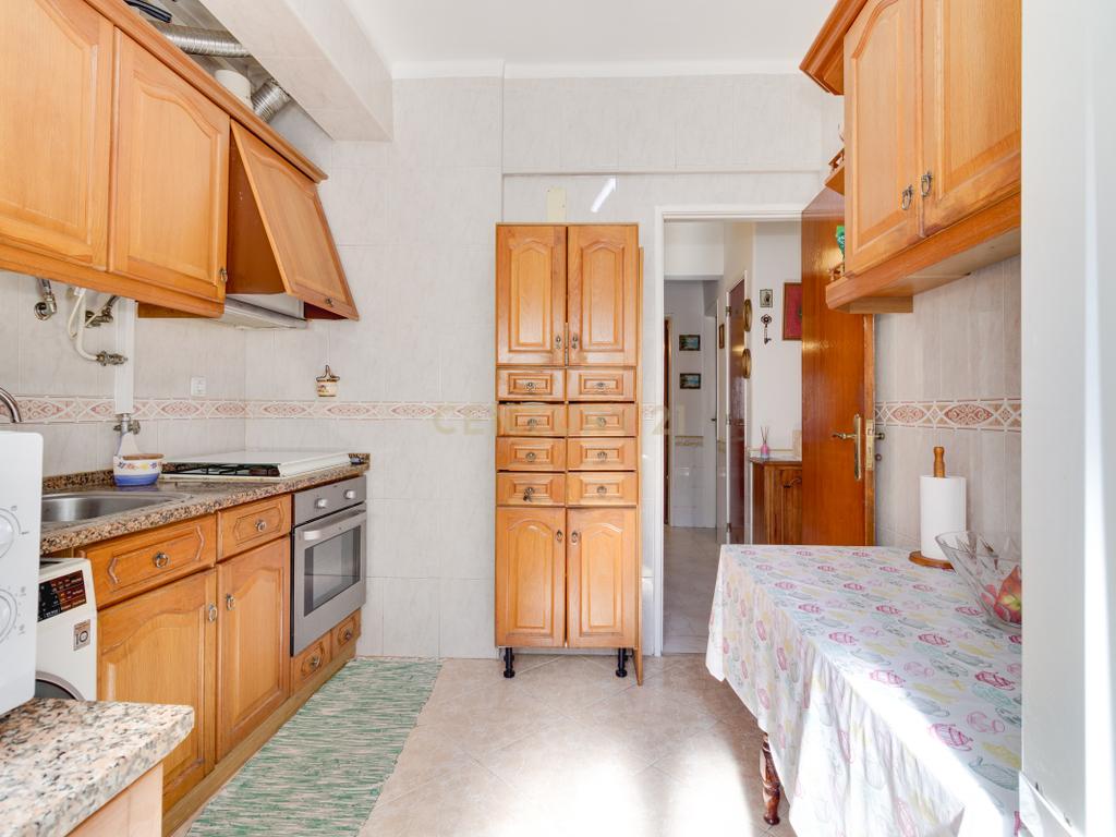 Apartamento T2+1 em Sacavém, Loures - Image 4