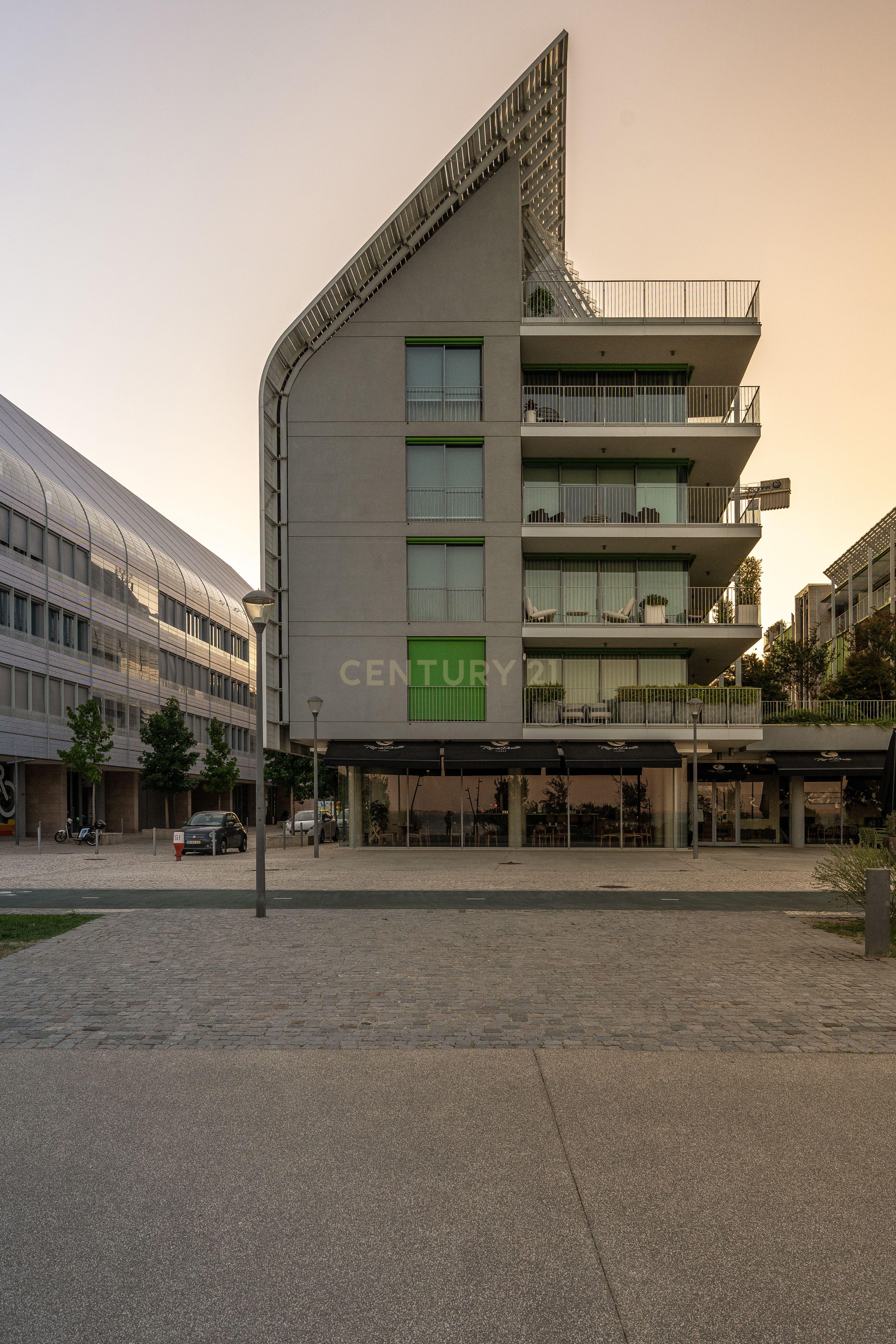 Apartamento T3 Novo no Prata Riverside Village – Exclusividade e Sofisticação - Image 51