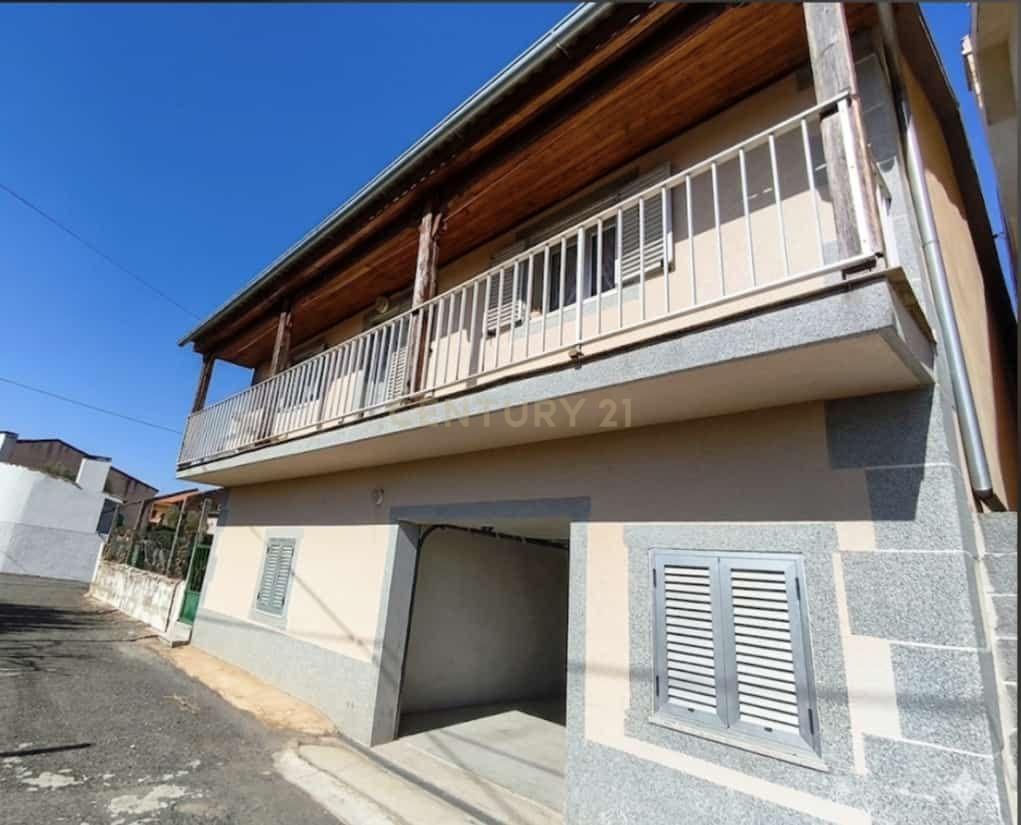 Fotografia 3 de Casa T4 em Carção, Vimioso - Oportunidade Única!