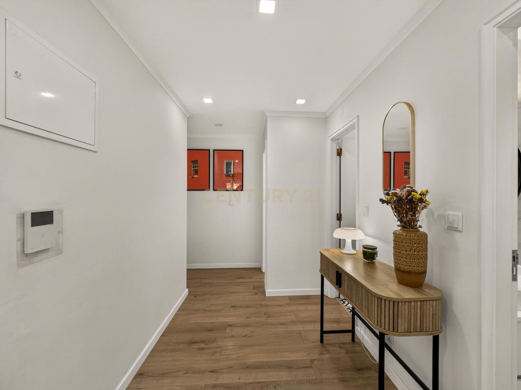 T3 Remodelado em Belas| O equilíbrio perfeito entre conforto, tranquilidade e localização - Image 8