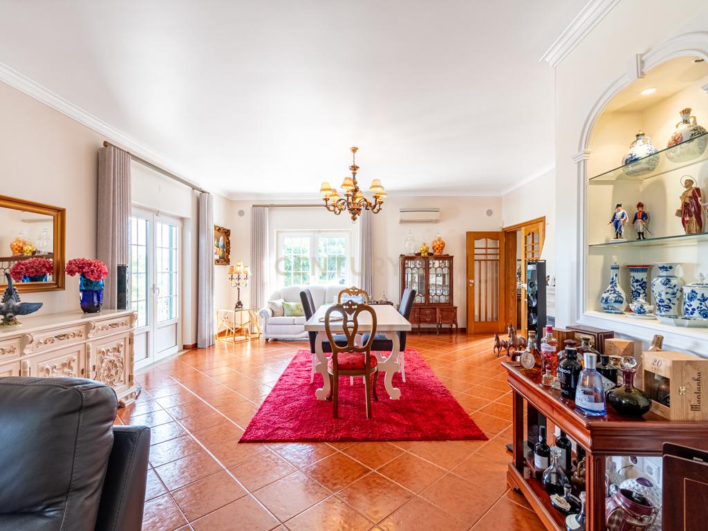 MORADIA T4 - SANTARÉM - Conforto, Elegância e Funcionalidade - Image 29