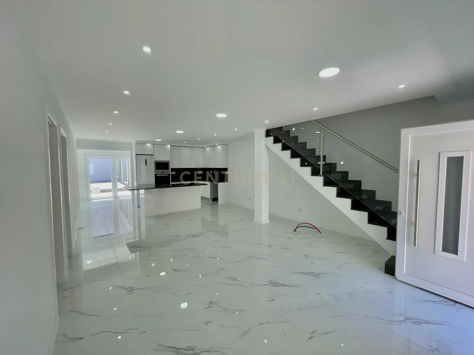 Moradia Remodelada no Barreiro - Image 3