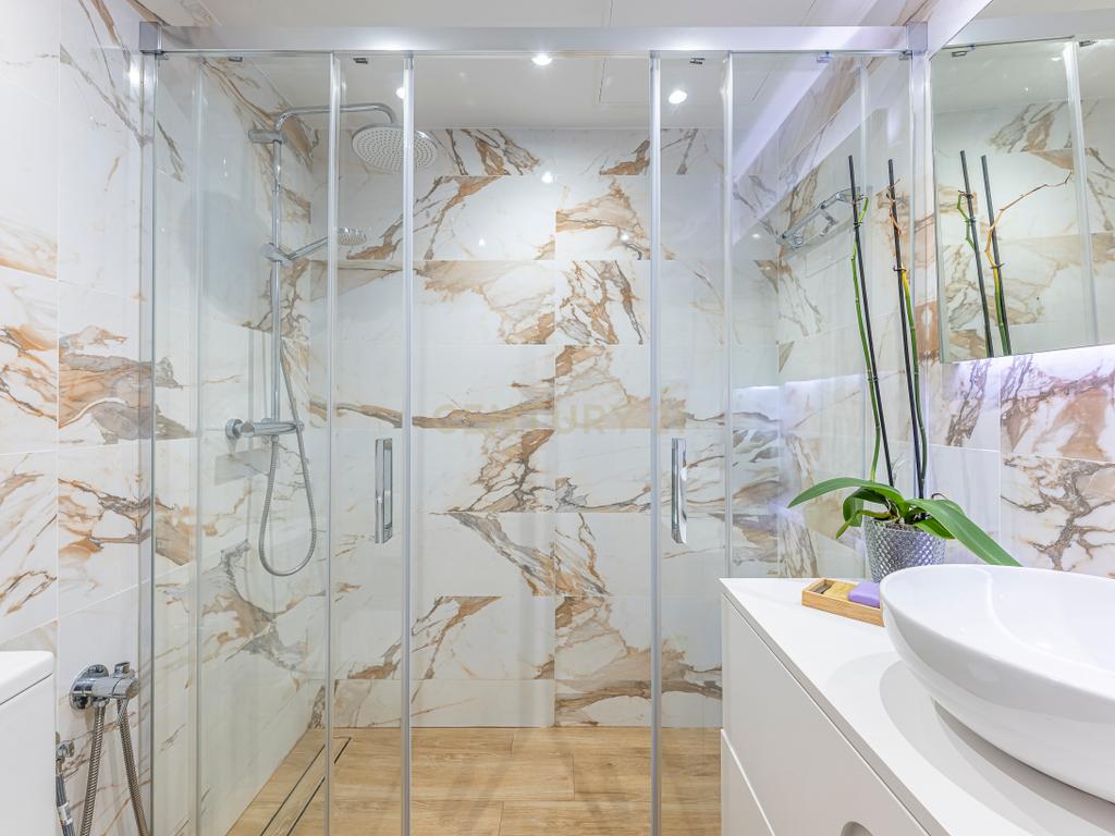Magnífico Apartamento de 3 Quartos Totalmente Remodelado em Guadalmina Alta - Image 18