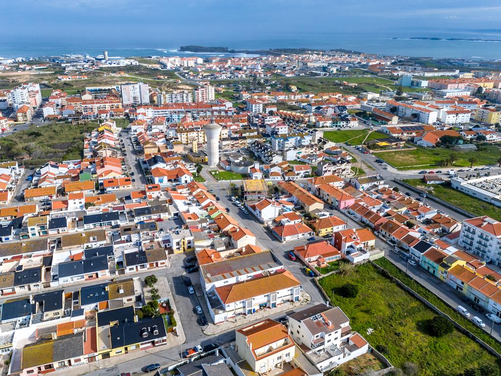APARTAMENTO T3 TRANSFORMADO EM T2 - CENTRO DE PENICHE ! - Image 28