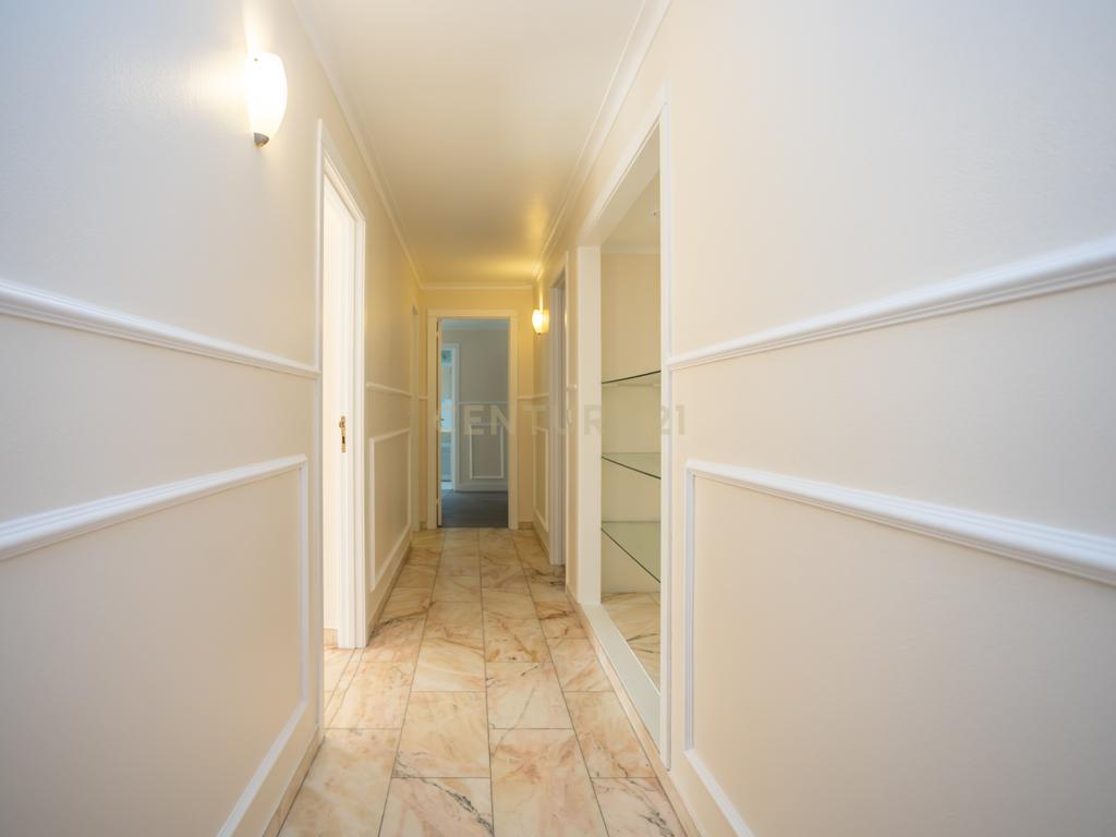 Apartamento T4, centro de Almada com terraço - Image 19