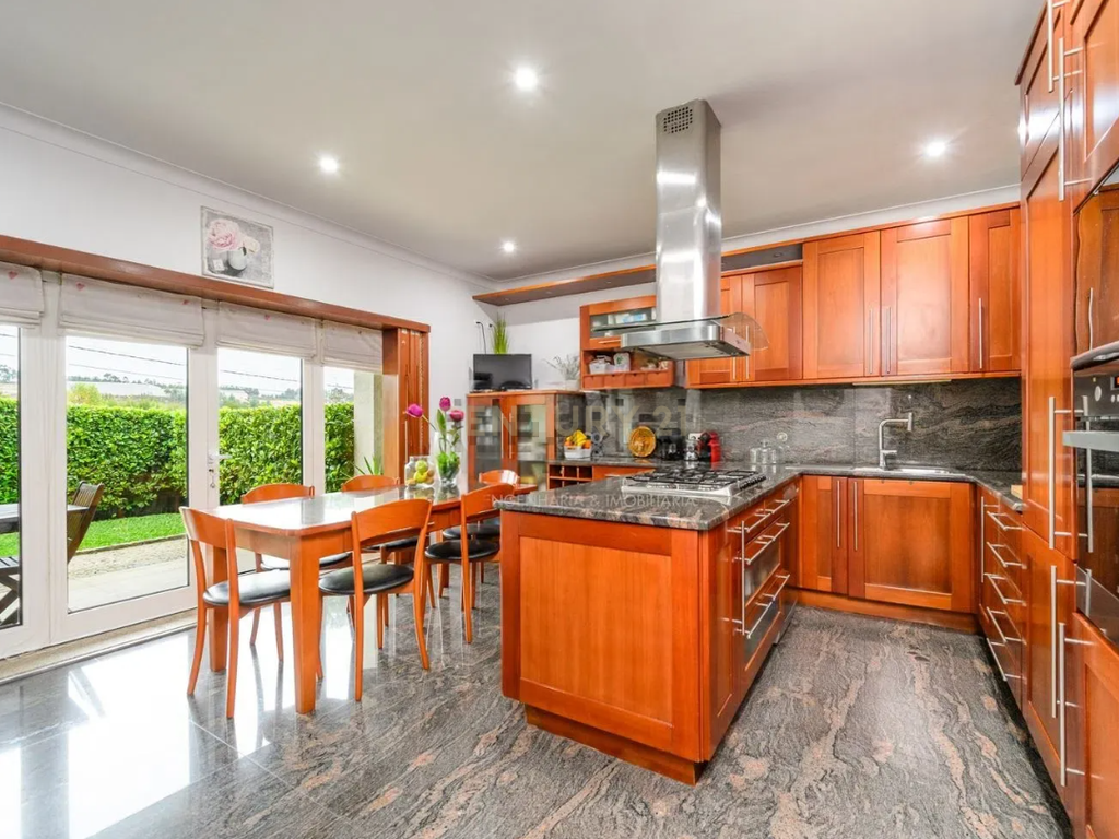 Moradia T5 em Casais Novos, Penafiel- Onde os sonhos em família ganham vida  - Image 4