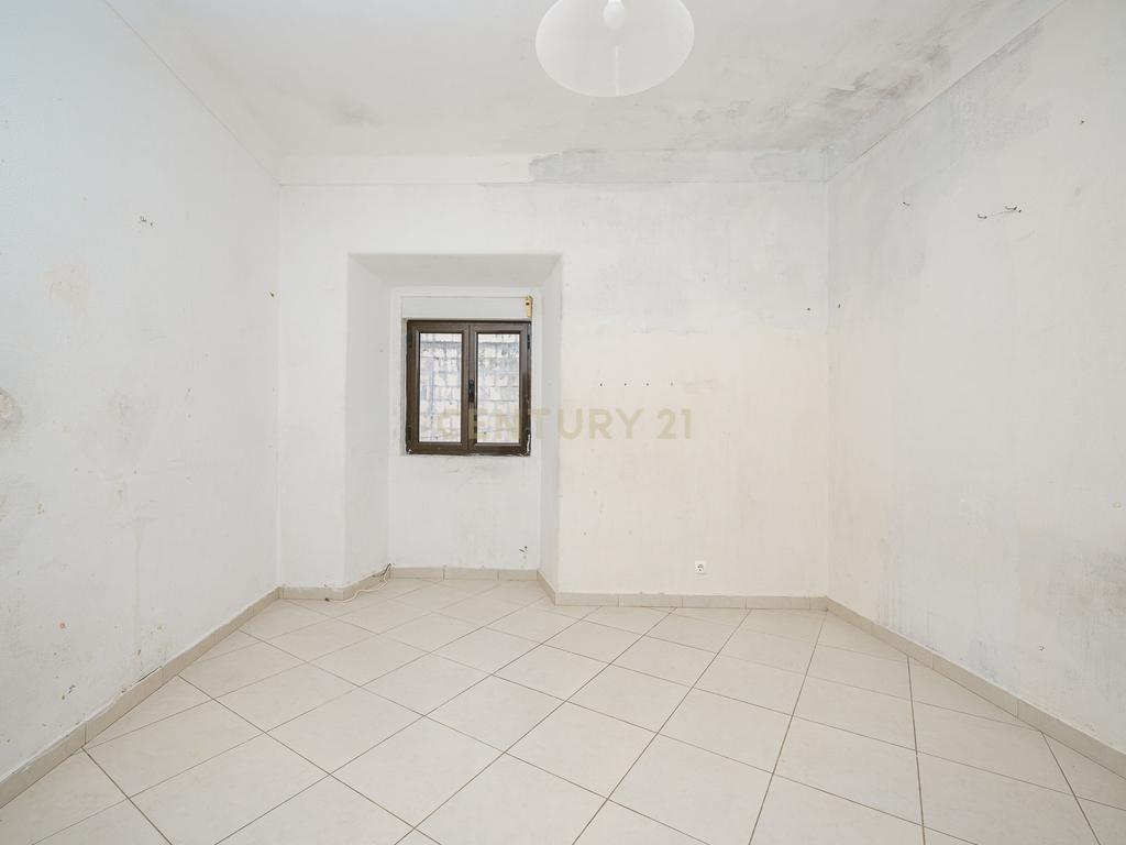 APARTAMENTO T6 NO CORAÇÃO DA CIDADE, EM SETÚBAL - Image 30