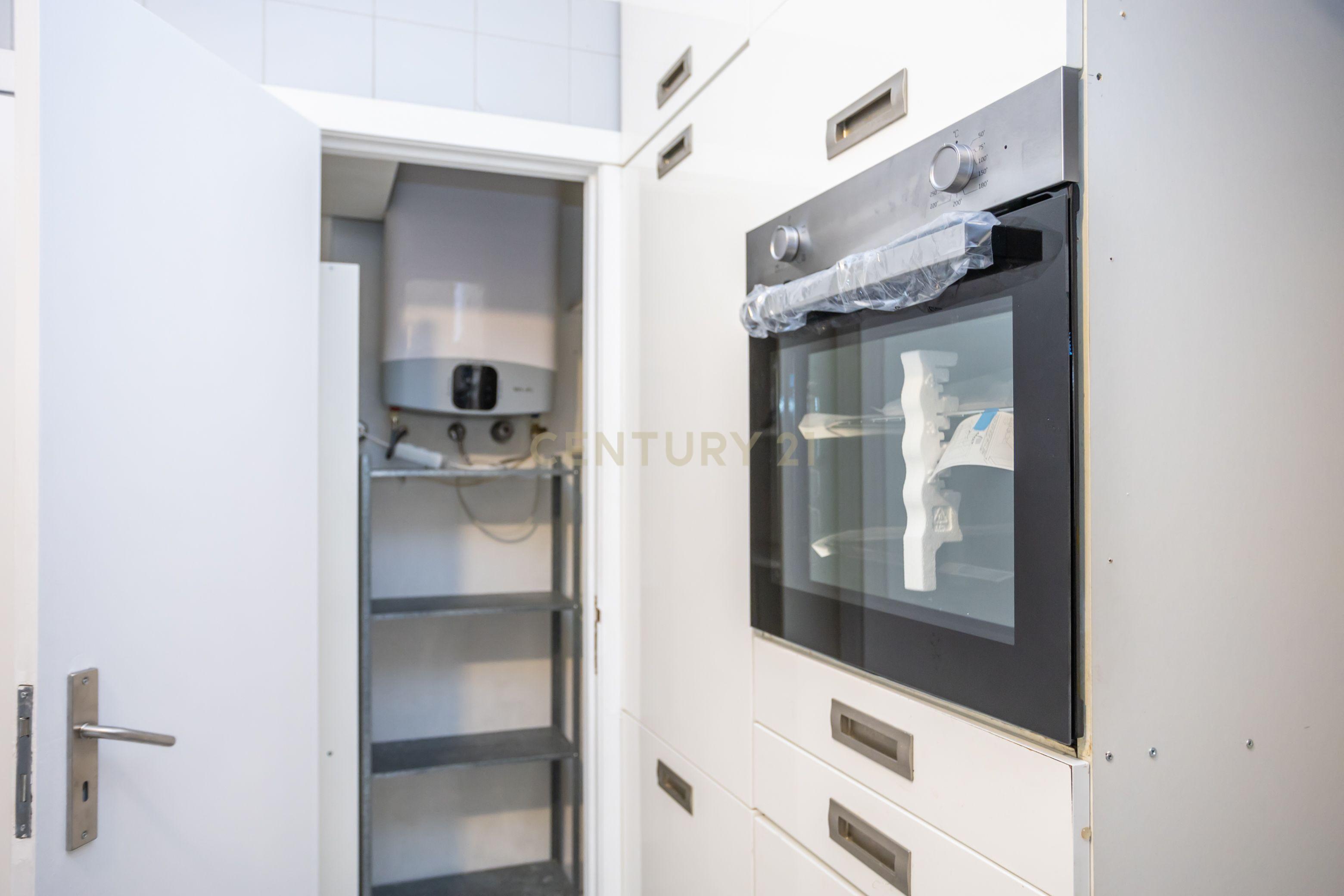 Apartamento T4, centro de Almada com terraço - Image 13