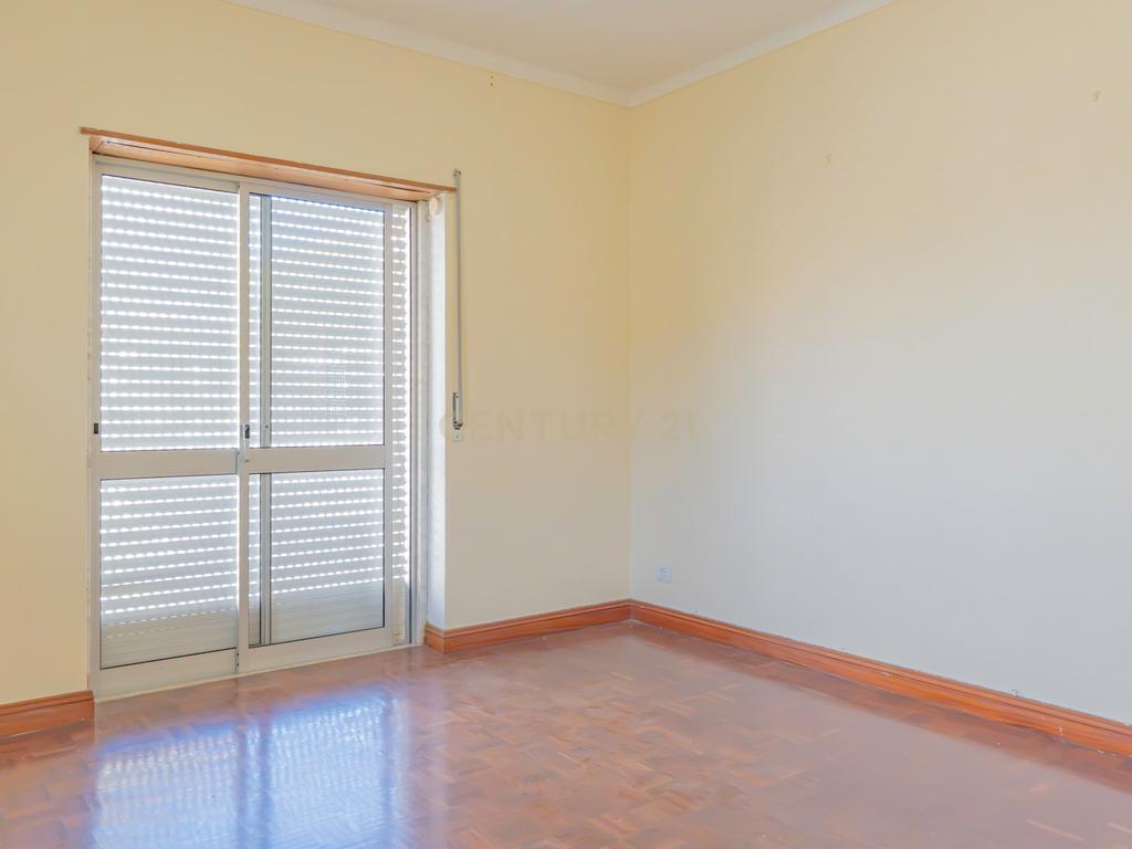 MORADIA SÃO DOMINGOS DE RANA - DUAS ESTRATÉGIAS; UM ÚNICO INVESTIMENTO; UM ENORME POTENCIAL DE VALORIZAÇÃO E RENTABILIDADE - Image 56