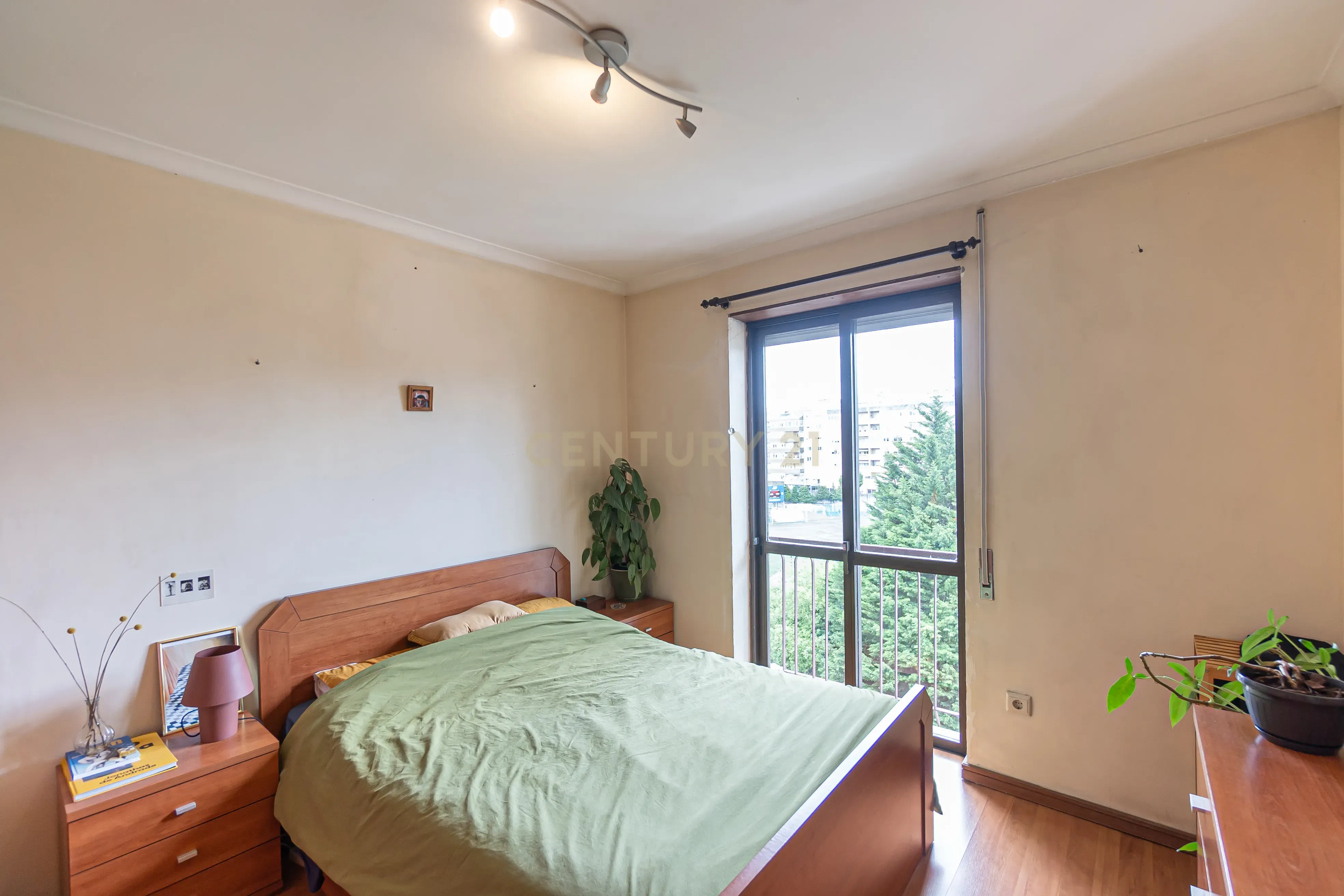 Apartamento T1 com garagem e varanda à Venda – Constituição | Porto Junto ao Vitalis Park (Centro de Treinos FCP) - Image 11