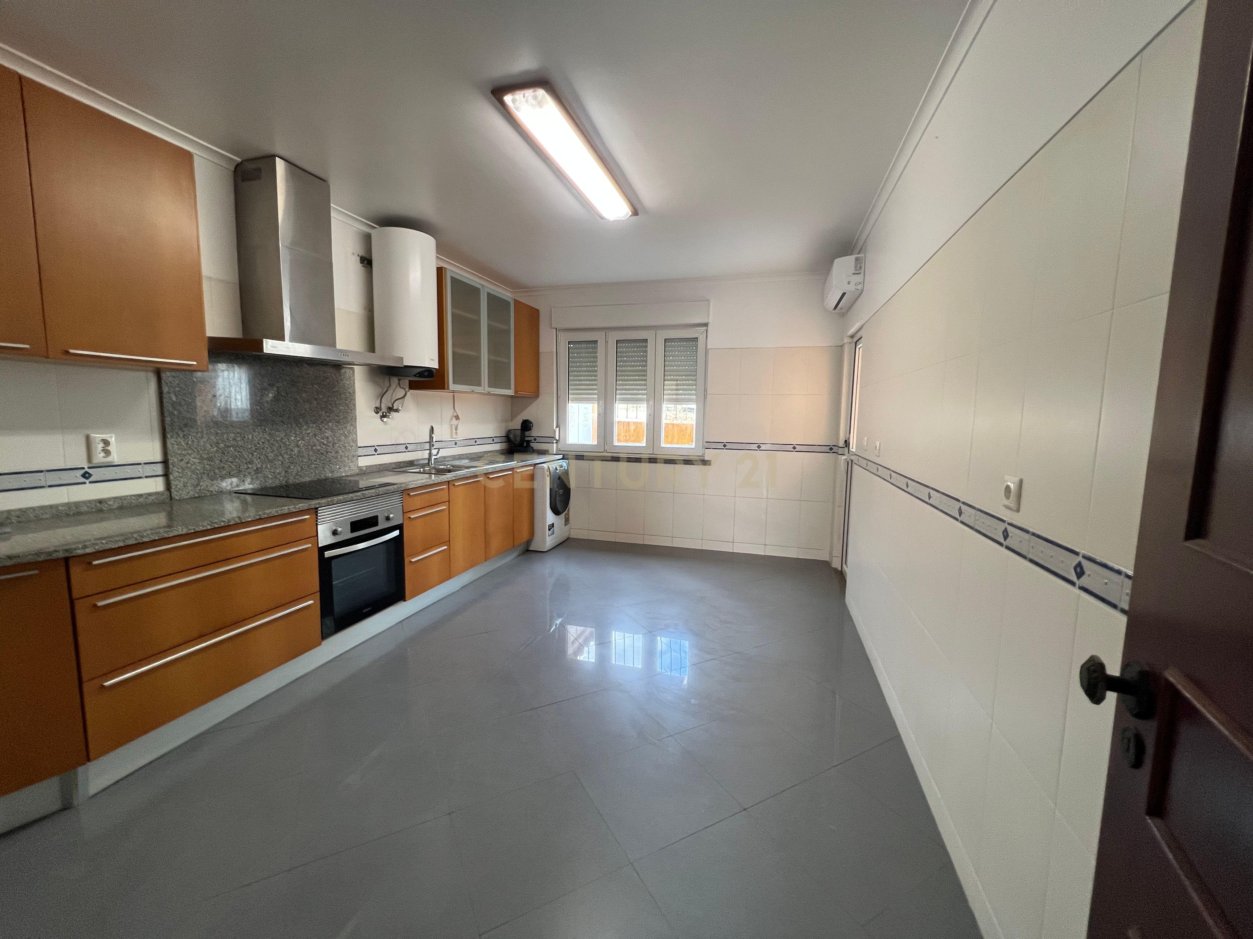 Fotografia 4 de Moradia T3 com Garagem – Penedo, São Domingos de Rana (Cascais)