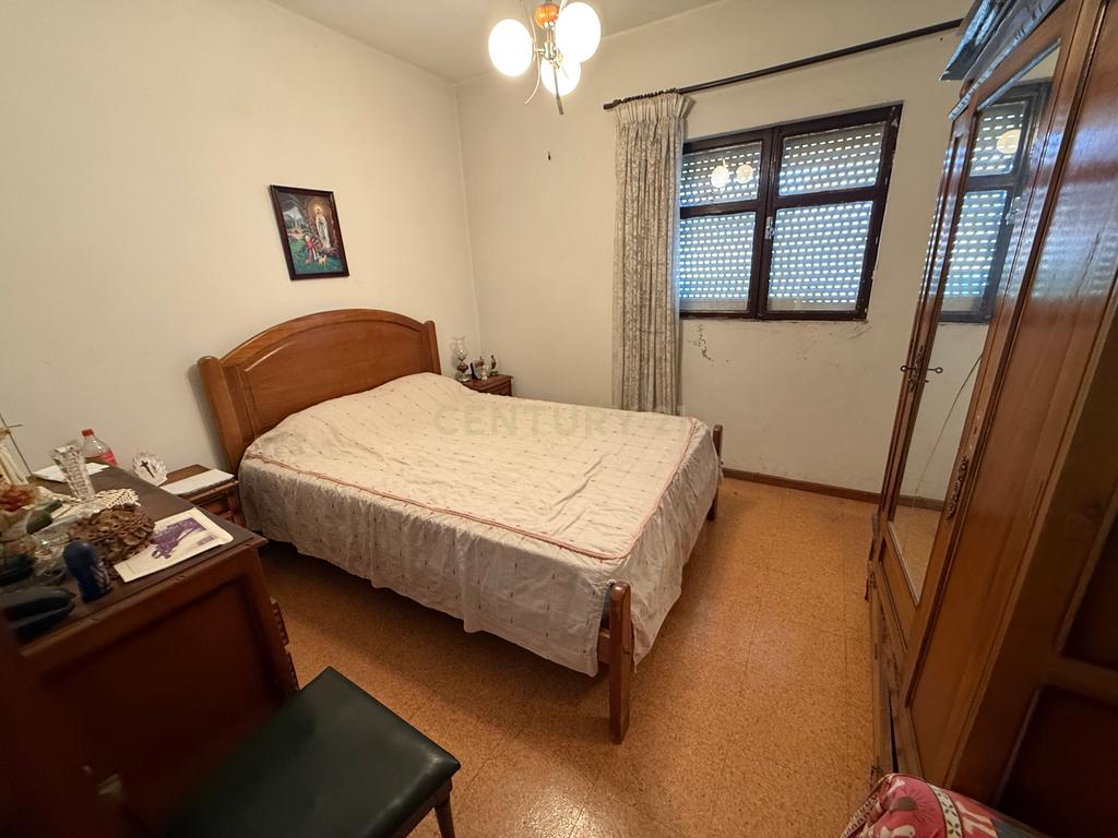 Moradia BI-FAMILIAR perto do IPB e do Centro de Bragança, no Bairro das Cantarias. Tem TERRENO e GARAGEM!!! - Image 23