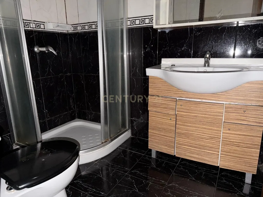 Moradia em Valadares para Restauro ou Reconstrução - Image 13