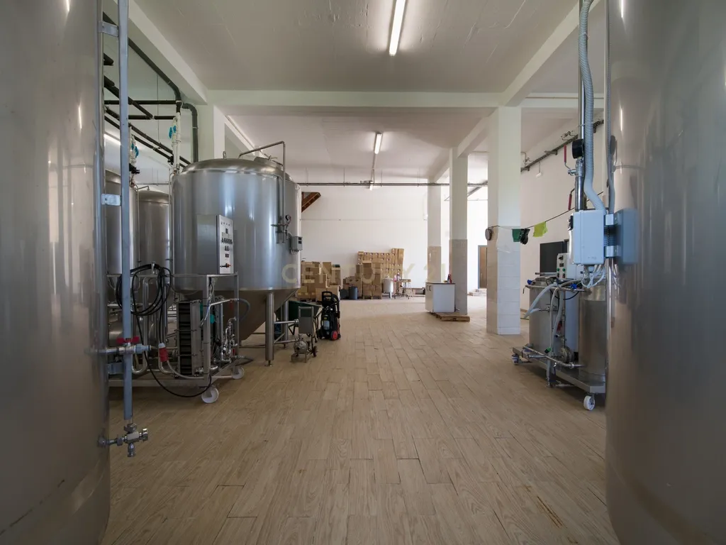 Fábrica de Cerveja Artesanal em S. Miguel de Alcainça, Mafra - Image 3