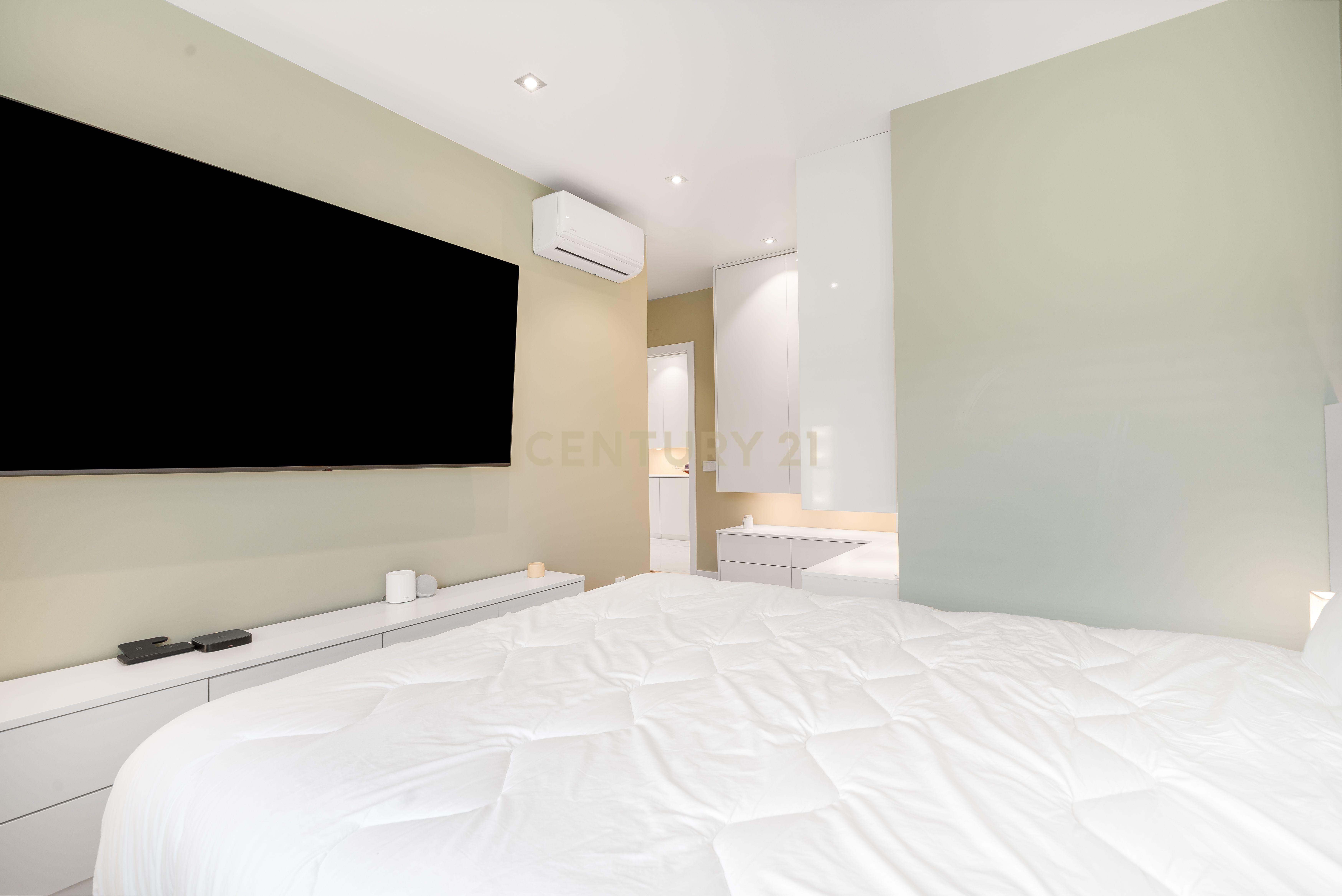 Fotografia 11 de Exclusivo Apartamento T4 com Renovação de Charme