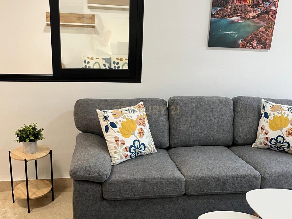 Apartamento T2 em Málaga com Vista para a Cidade e Montanha - Image 2
