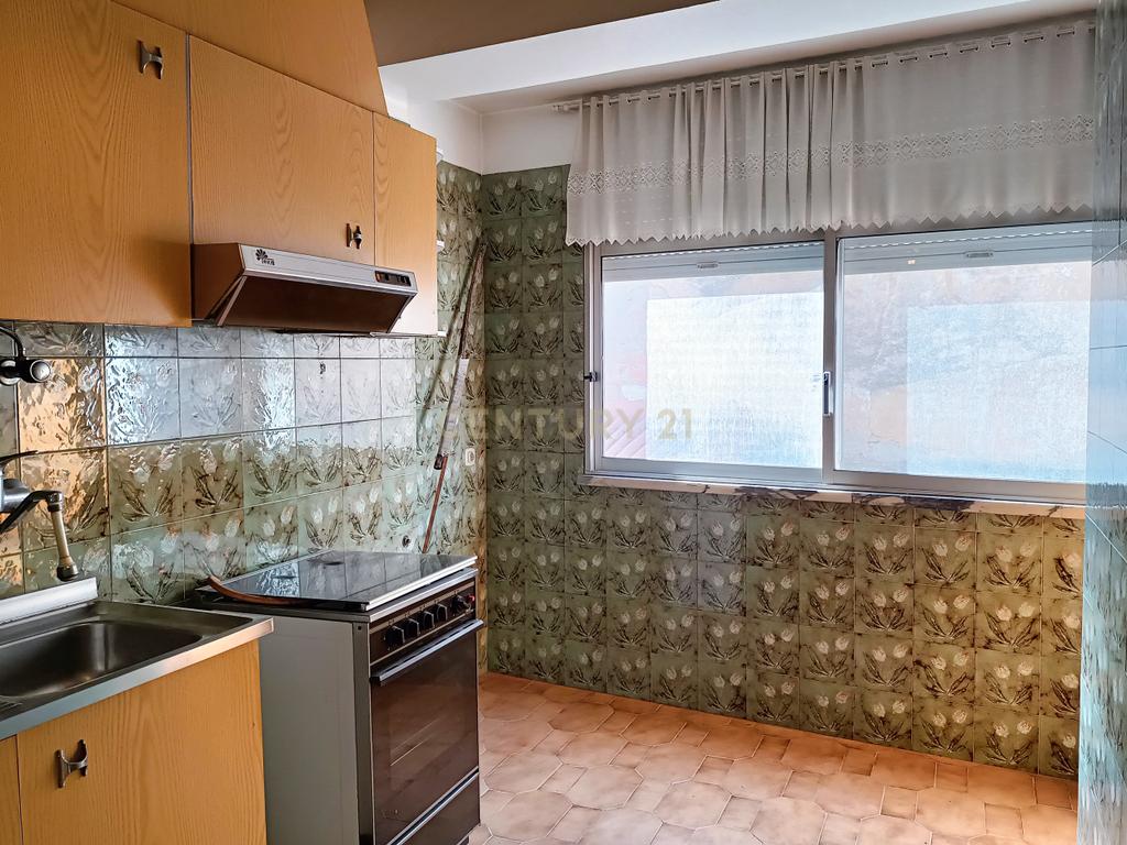 Prédio Misto (Loja + Apartamento T2) - Centro de Vila Franca de Xira - Image 5