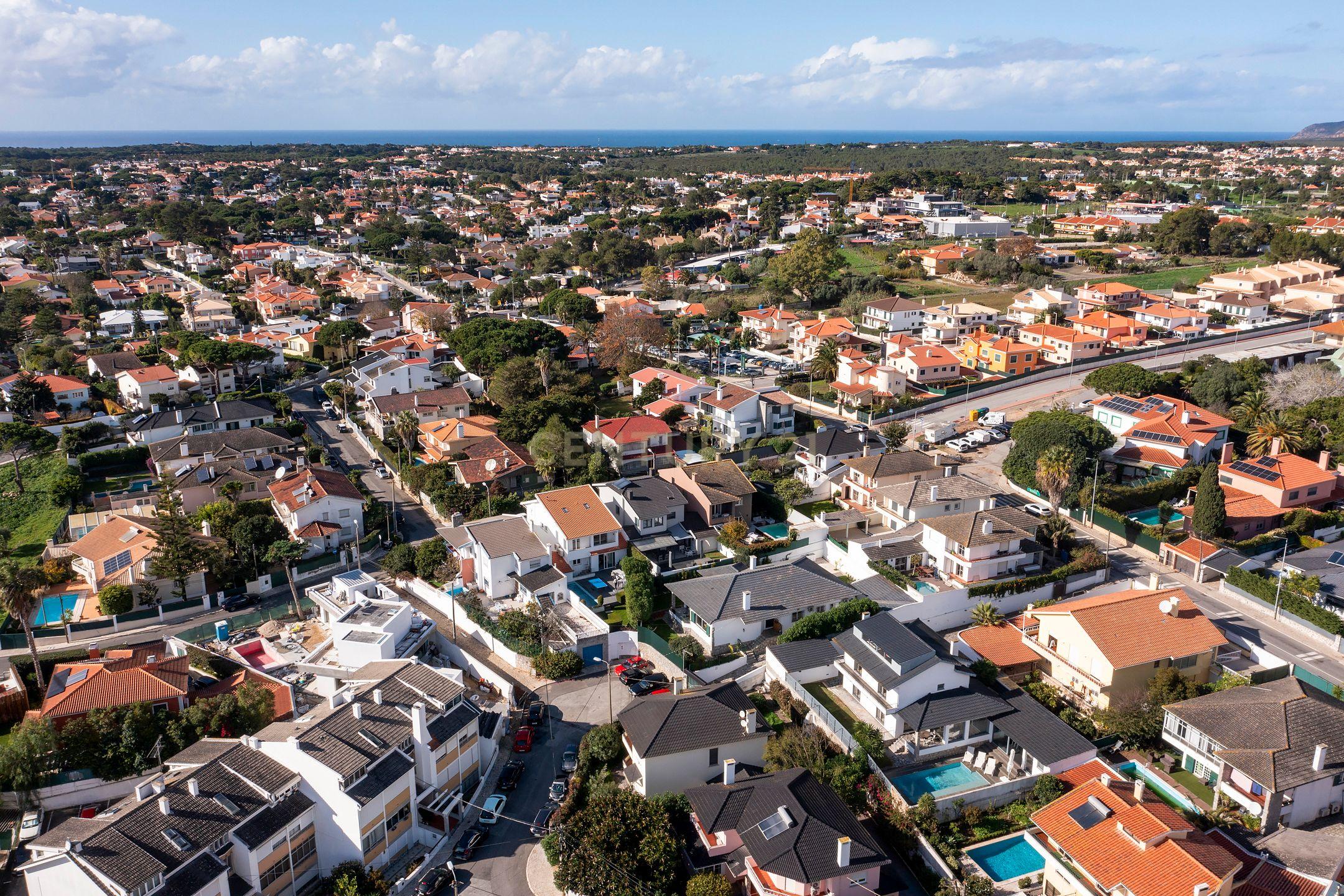 🏡 Luxo em Cada Detalhe: Moradia Exclusiva em Birre, Cascais - Image 54