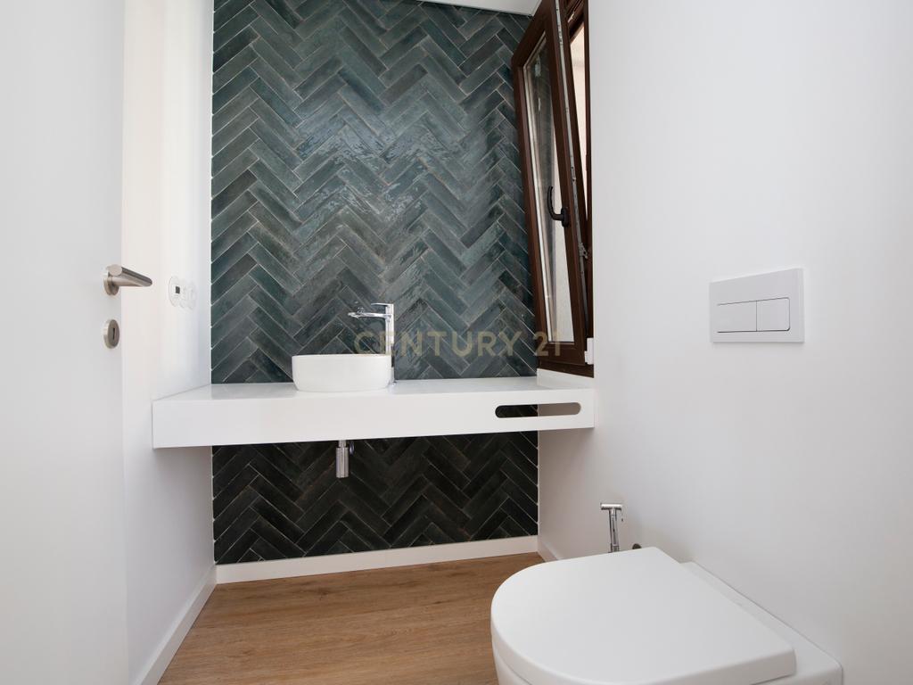 Moradia T3+1 em Murches | Lote 340m² | Piscina | Jardim | Garagem - Image 7