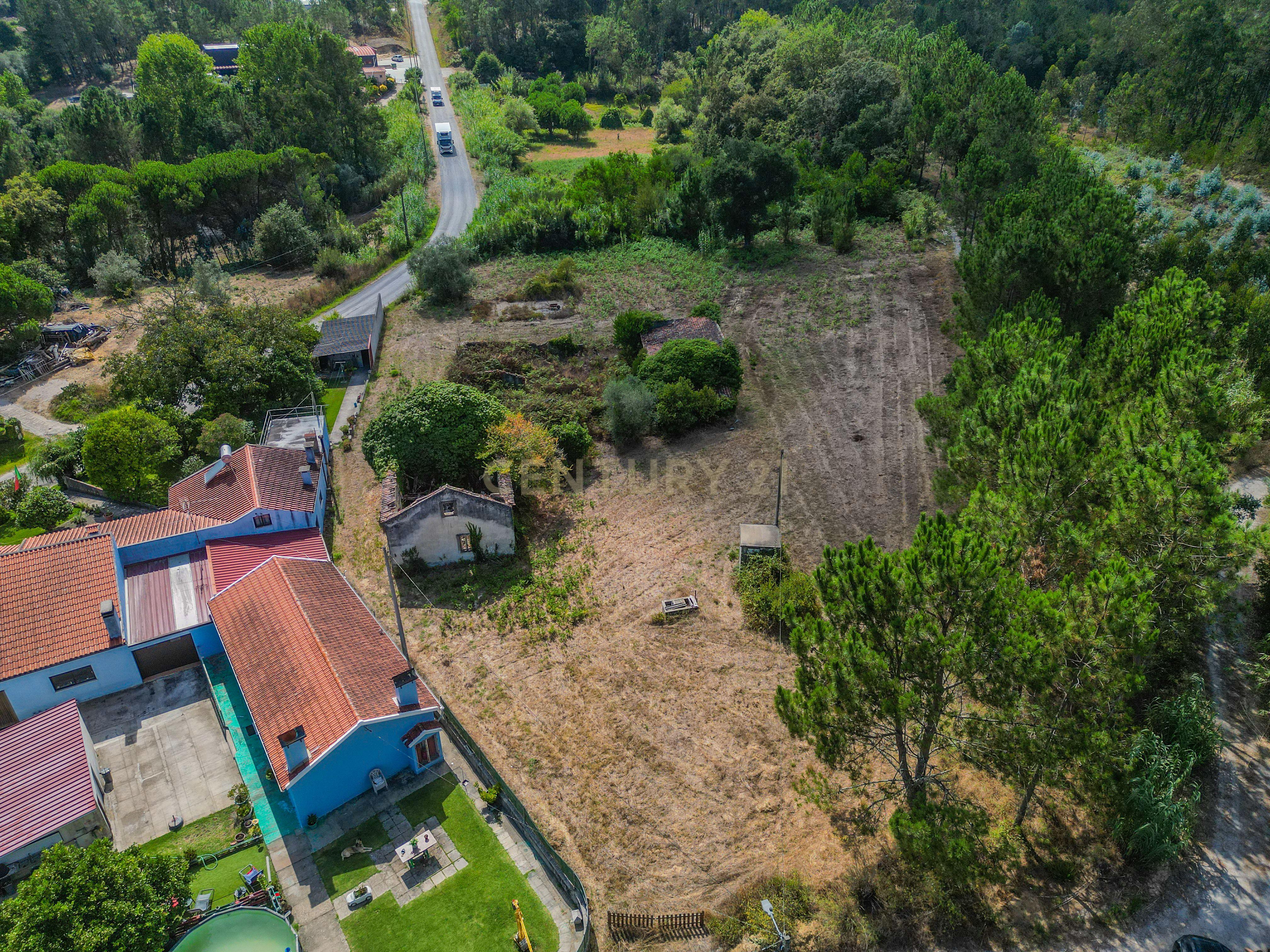 Fotografia 10 de Propriedade com duas casas para reabilitar, terreno e poço na Costeira – Figueira da Foz