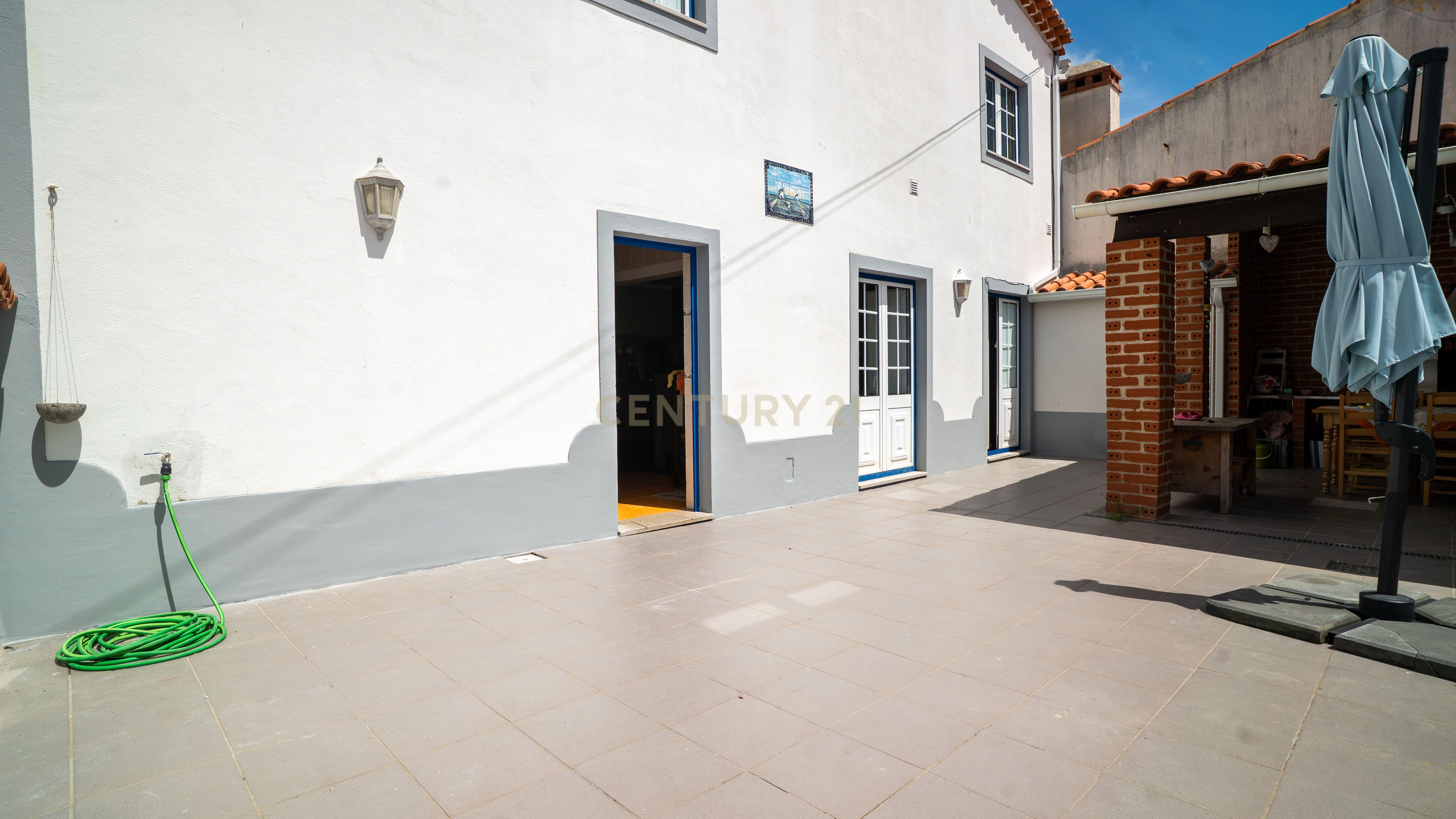 🏡 Moradia T4 Impecável em Olho Marinho – a poucos minutos de Peniche! - Image 57