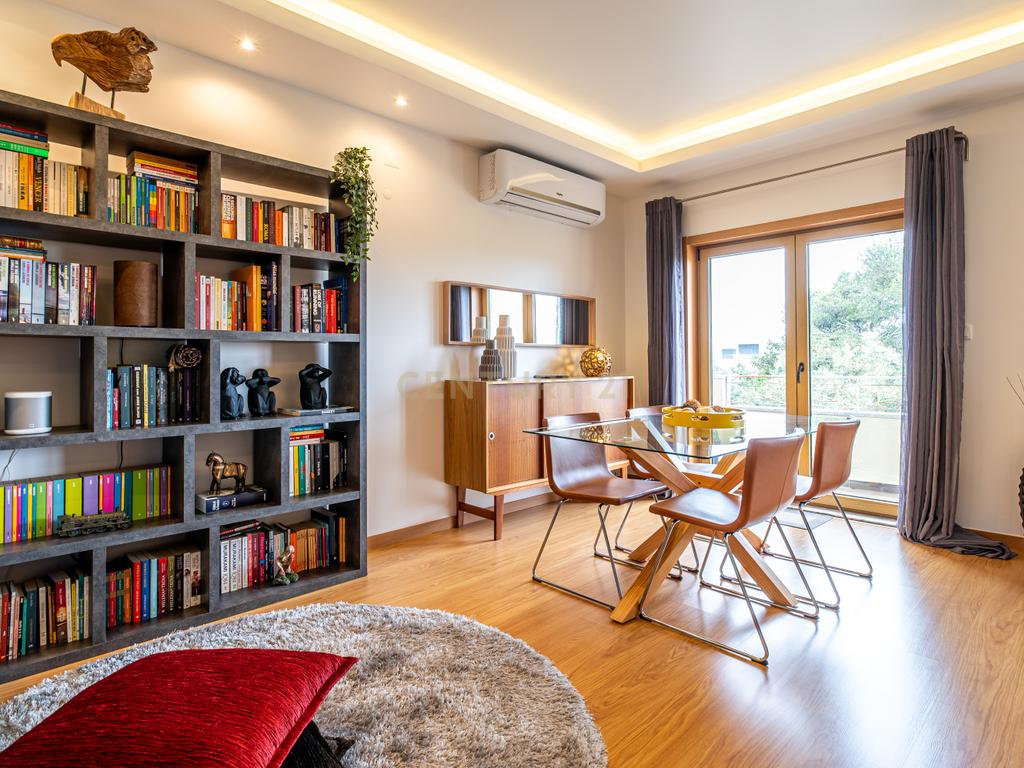 Apartamento T3+1 com Sótão de 100m² na Abrunheira – Oportunidade Única!   - Image 7