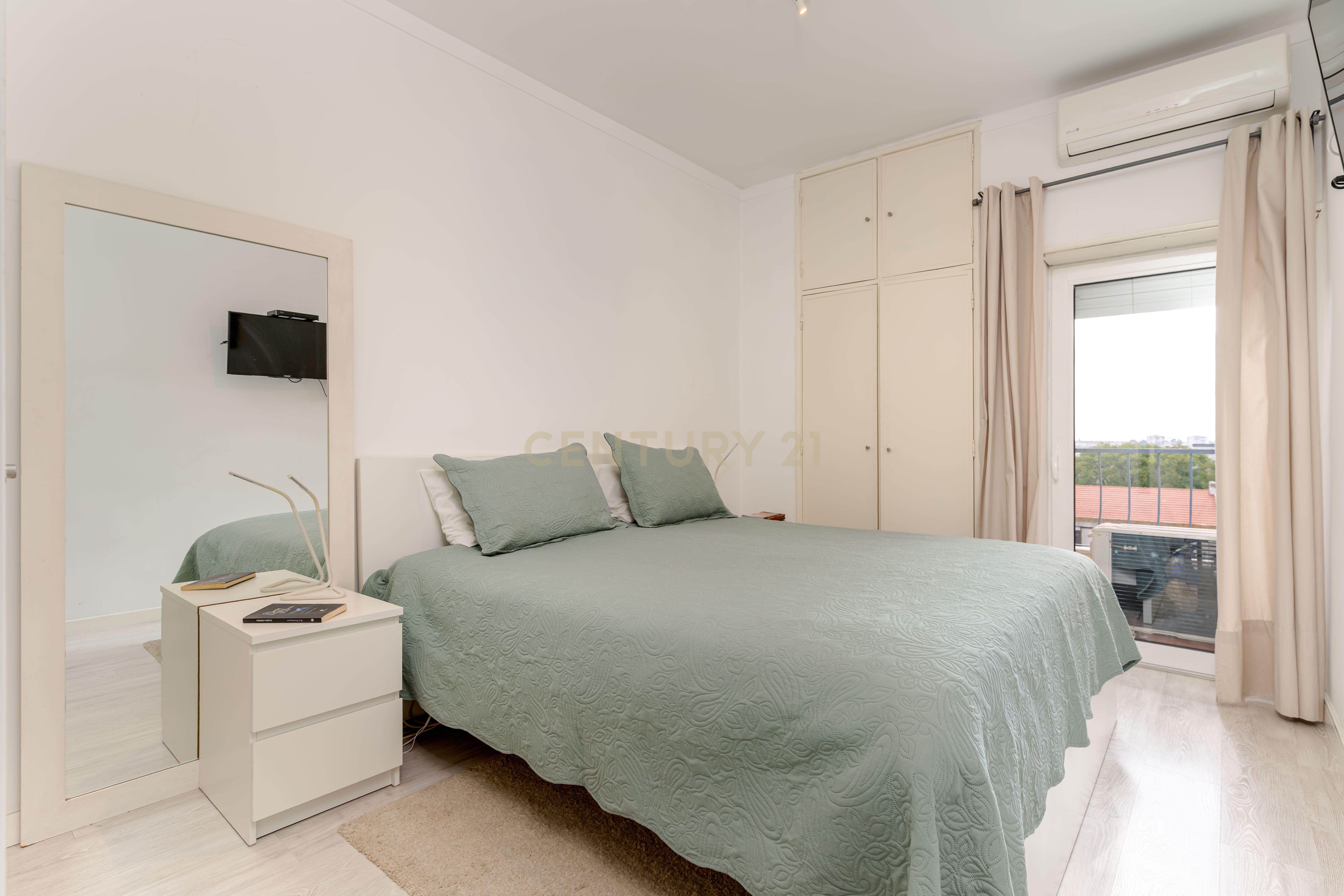 Fotografia 12 de Apartamento T3 Renovado nas Paivas, Amora, Seixal
