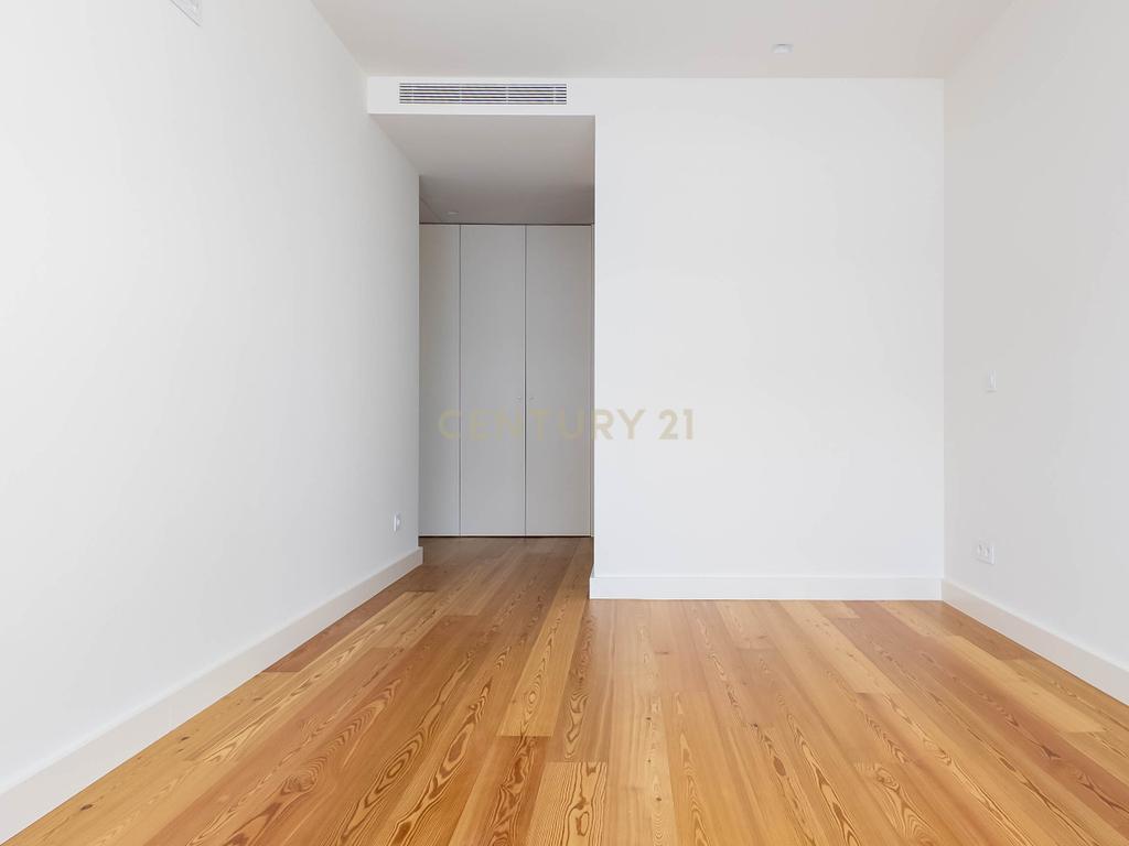 Apartamento T2 Novo nos Jardins da Efanor para arrendamento - Image 16