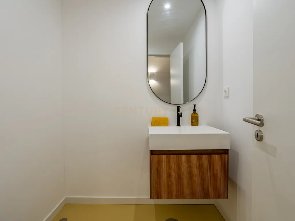 Luxuosa Moradia T4 com Piscina na Lagoa Albufeira, para Arrendamento - Image 29