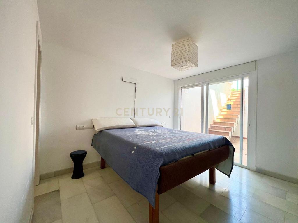 Casa con vistas al mar en primera línea – Urbanización Bahía de Estepona - Image 14
