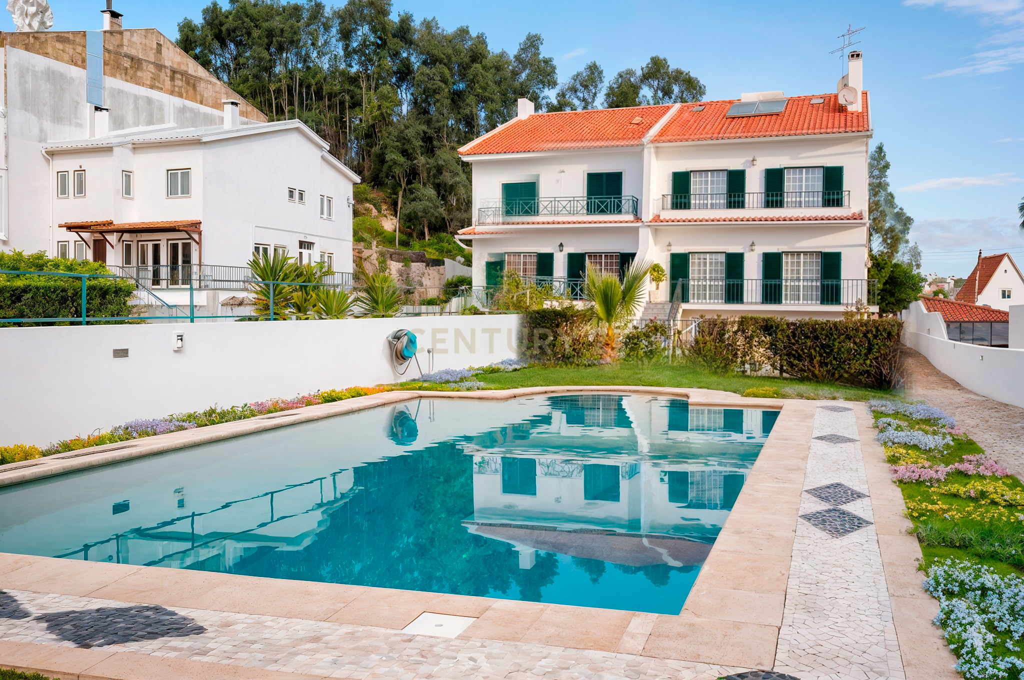 Fotografia 3 de Moradia T5 para com 850m² de Terreno e Piscina - Sintra e Lisboa.