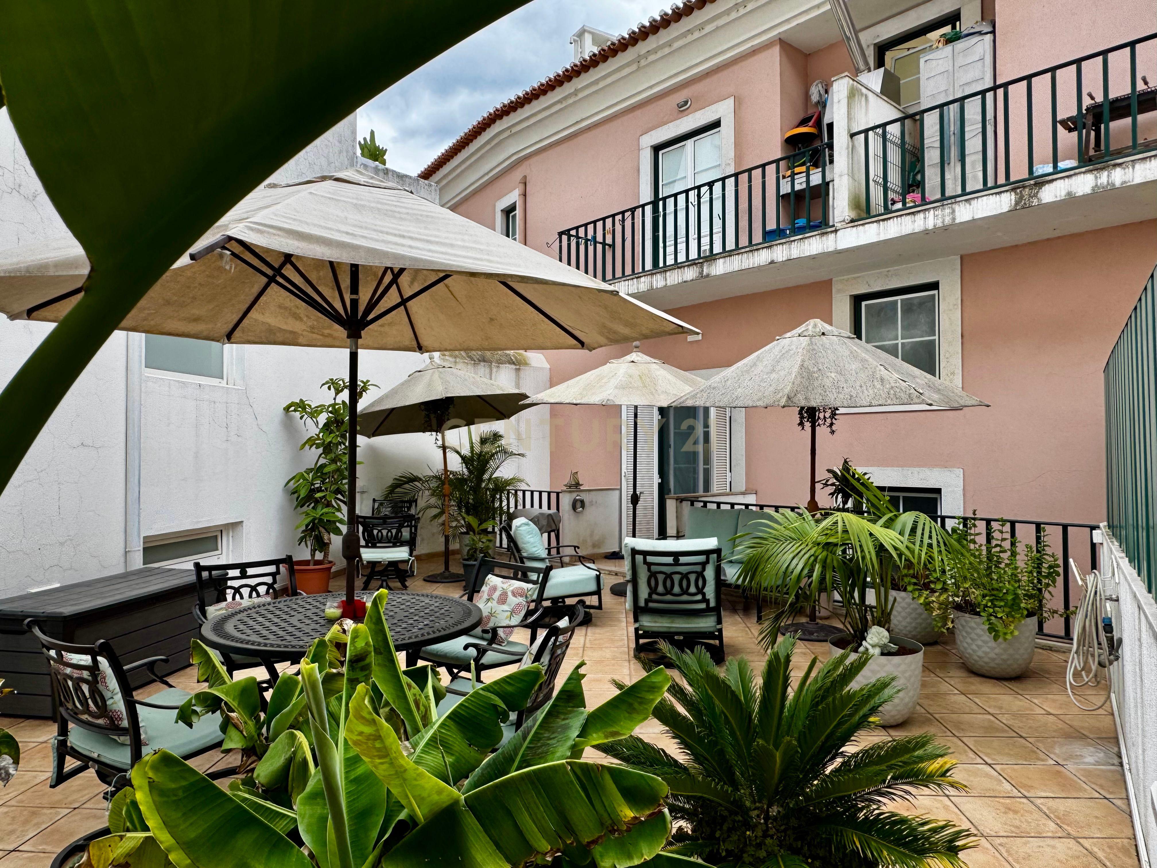 🏡 T3 com Terraço Privativo na Avenida Luísa Todi – Setúbal - Image 8