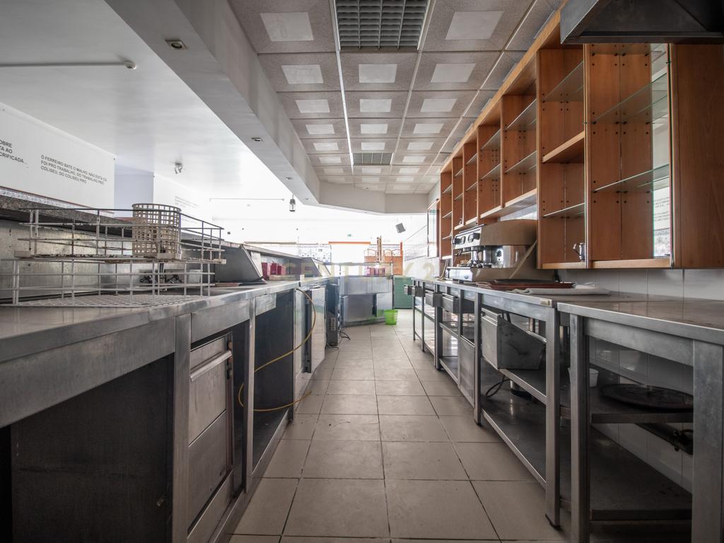 Estabelecimento Comercial - Antigo Restaurante - Lavos, Figueira da Foz - Image 32