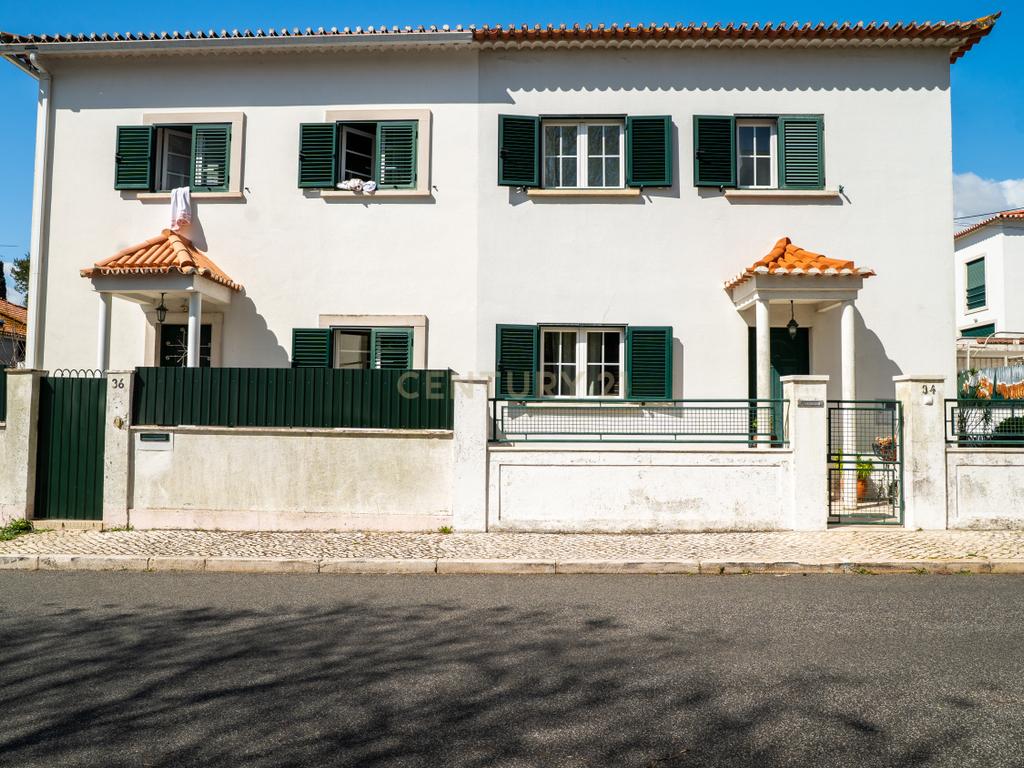 Moradia T3 – Caselas - Restelo - Image 1